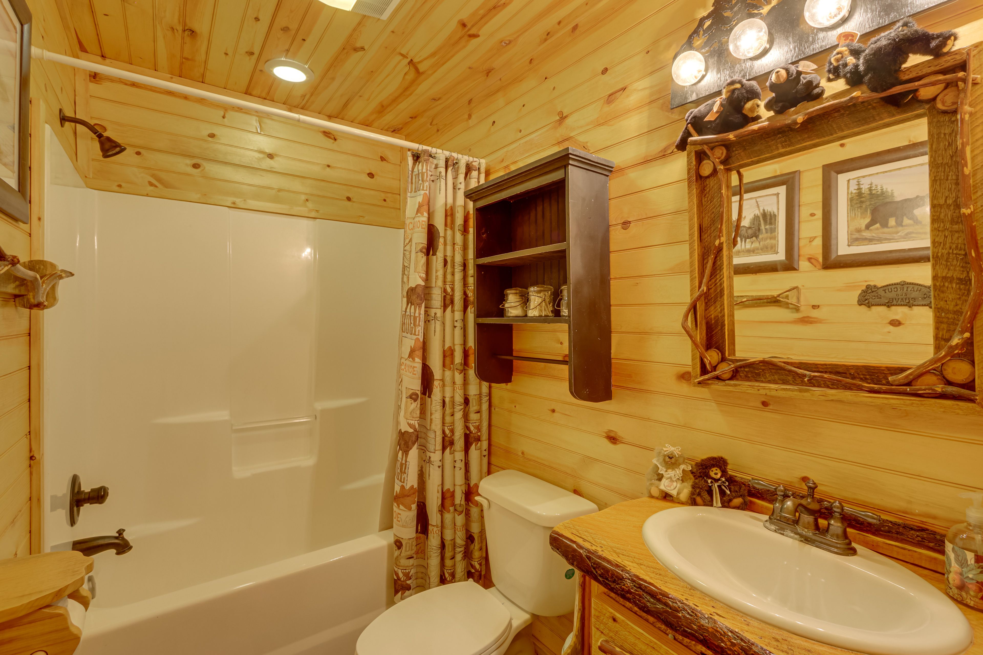Bathroom | Lower Floor