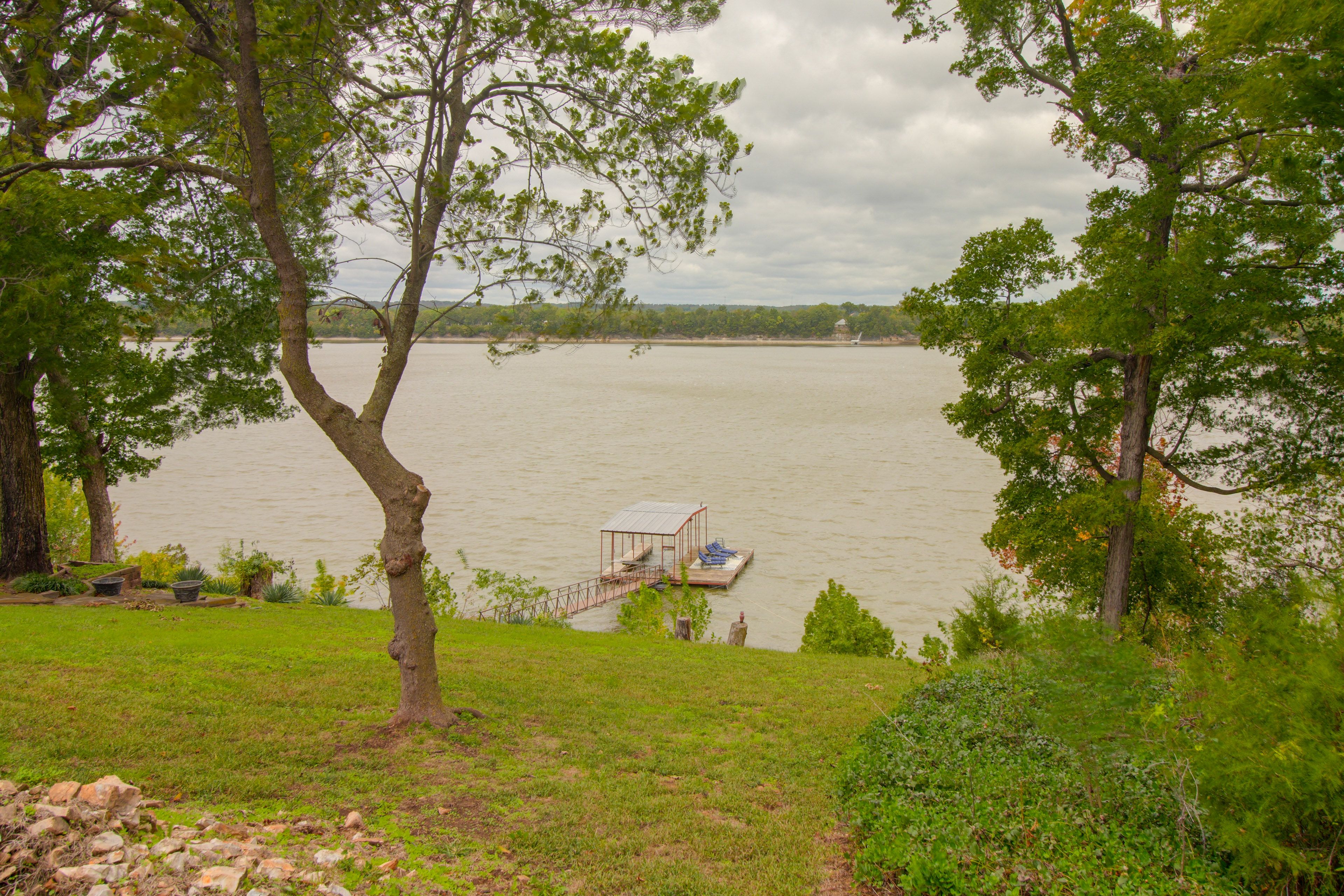 Grove Vacation Rental | 3BR | 2BA | 1,731 Sq Ft