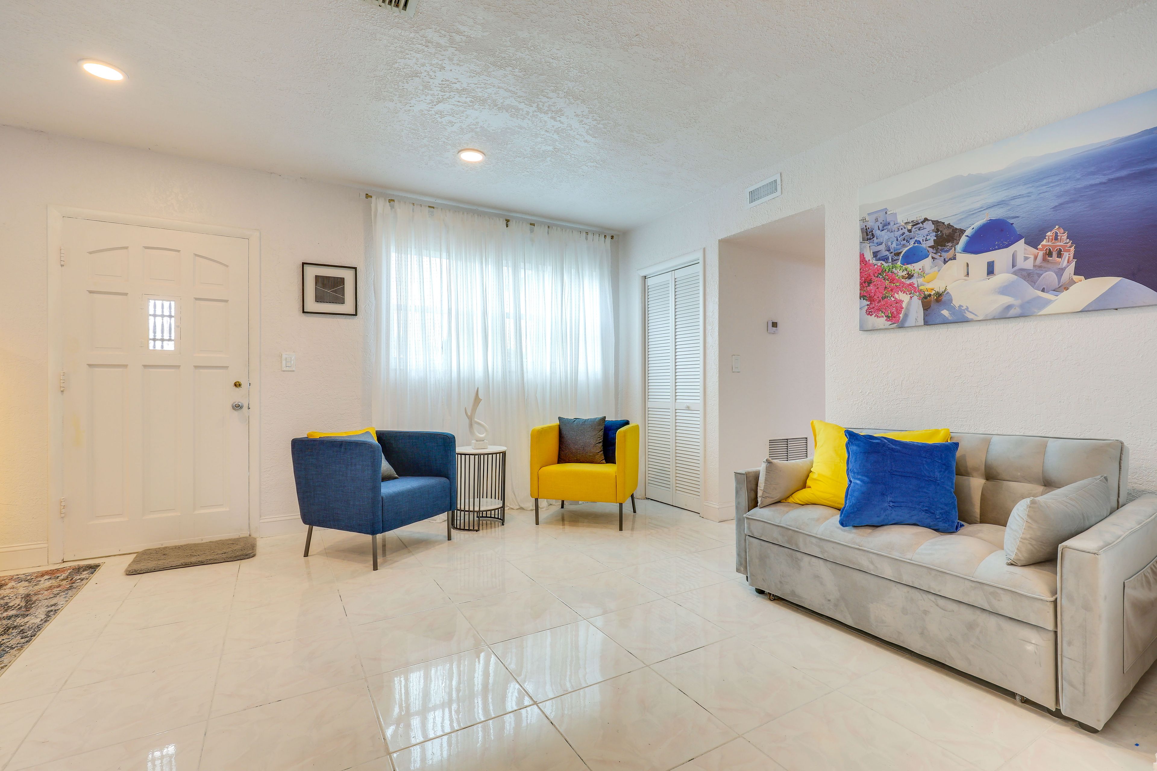 Main House | Family Room | Full Sleeper Sofa