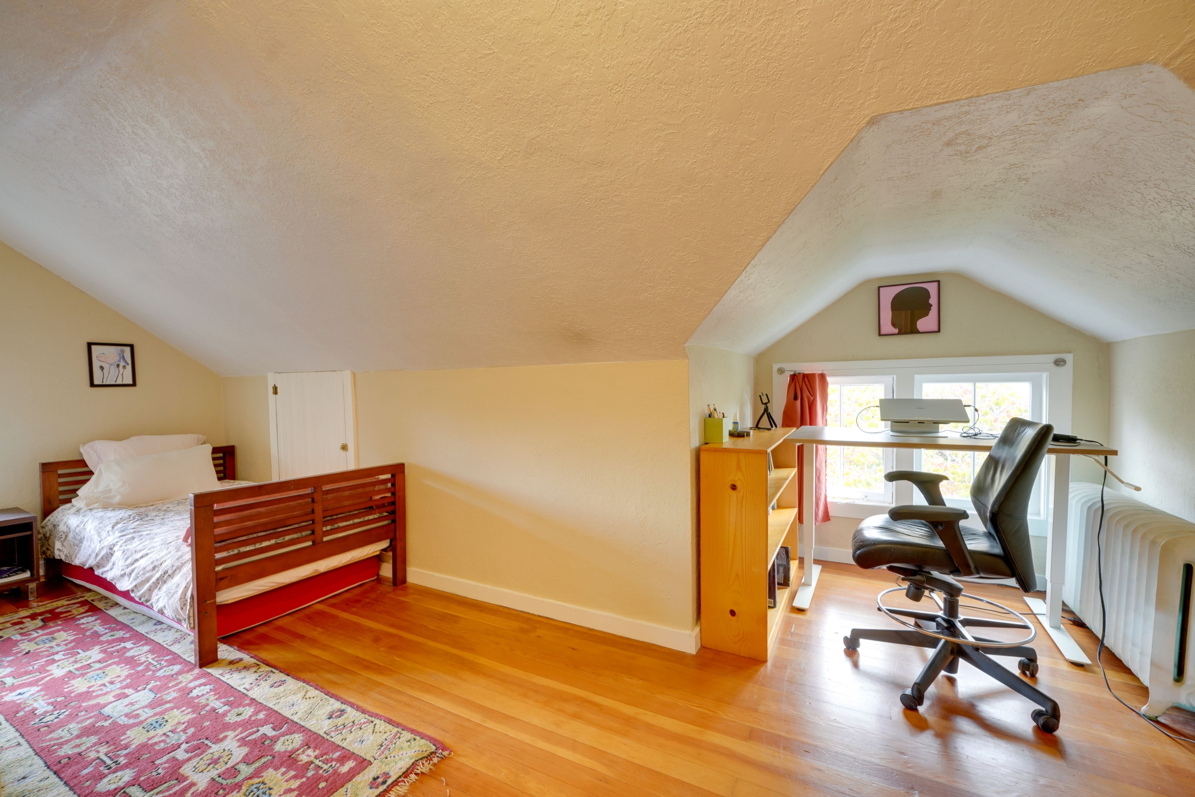 Bedroom | Twin Bed | 3rd Floor