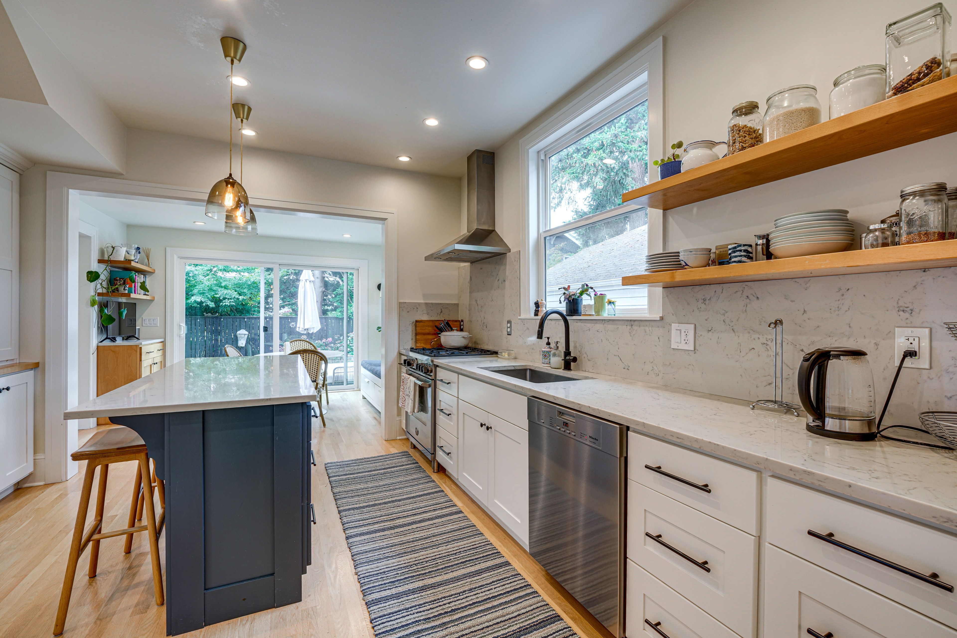 Kitchen | Fridge | 1st Floor