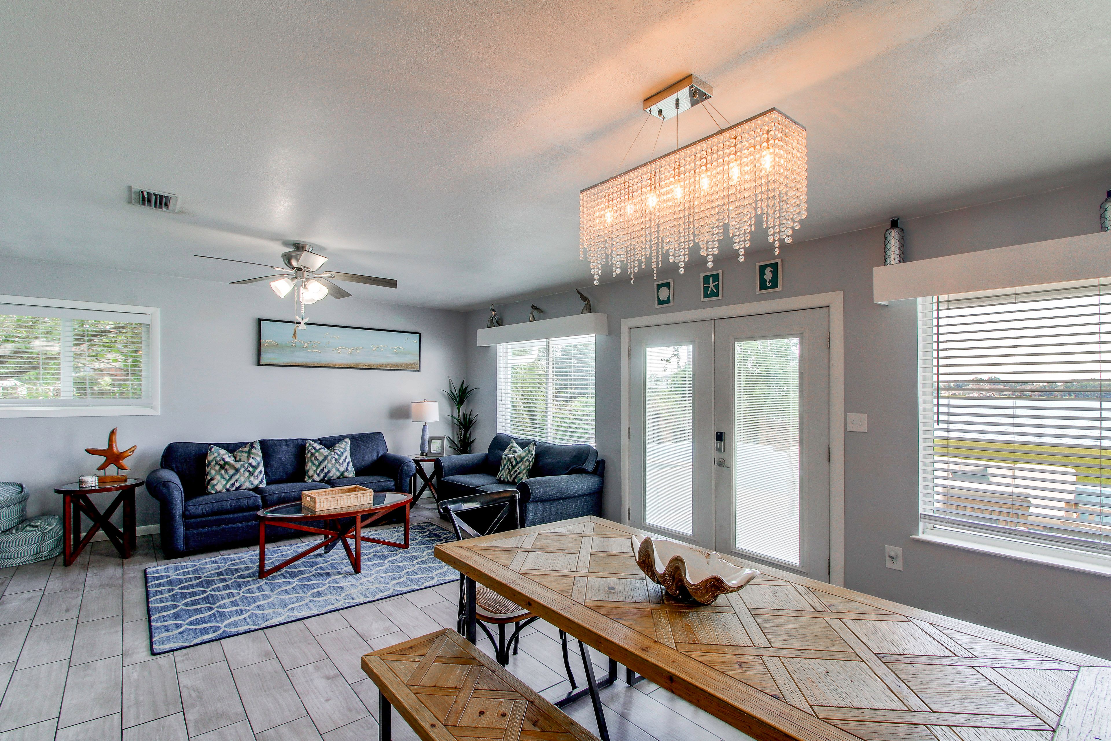 Living Room | Queen Sleeper Sofa | Smart TV