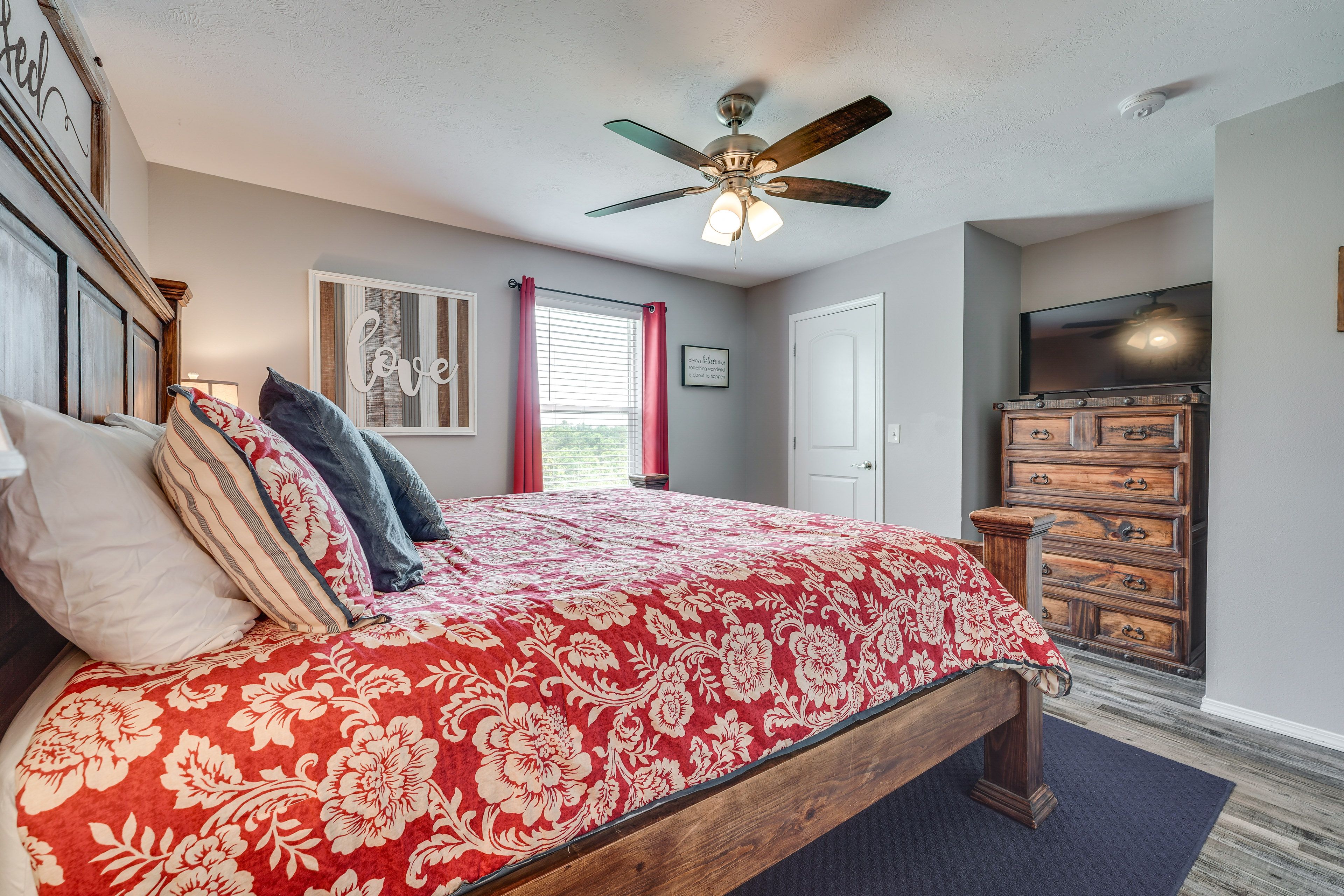 Bedroom 1 | King Bed | Unit 1