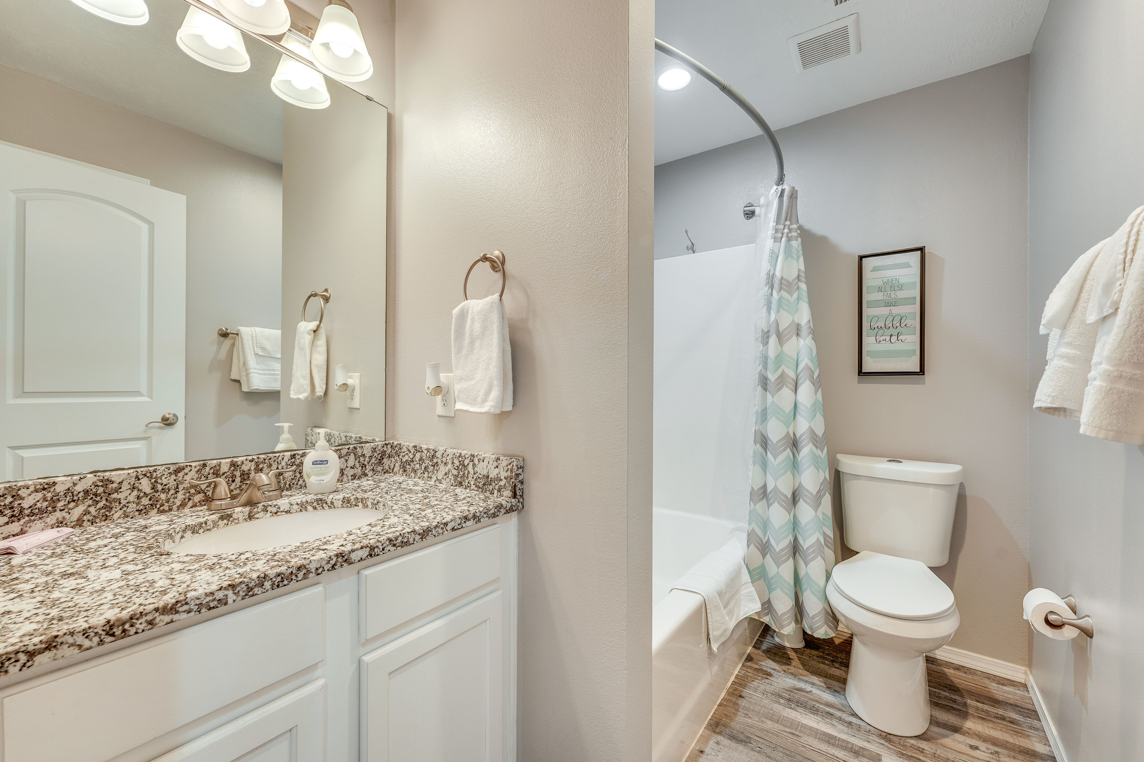 Bathroom | Unit 1