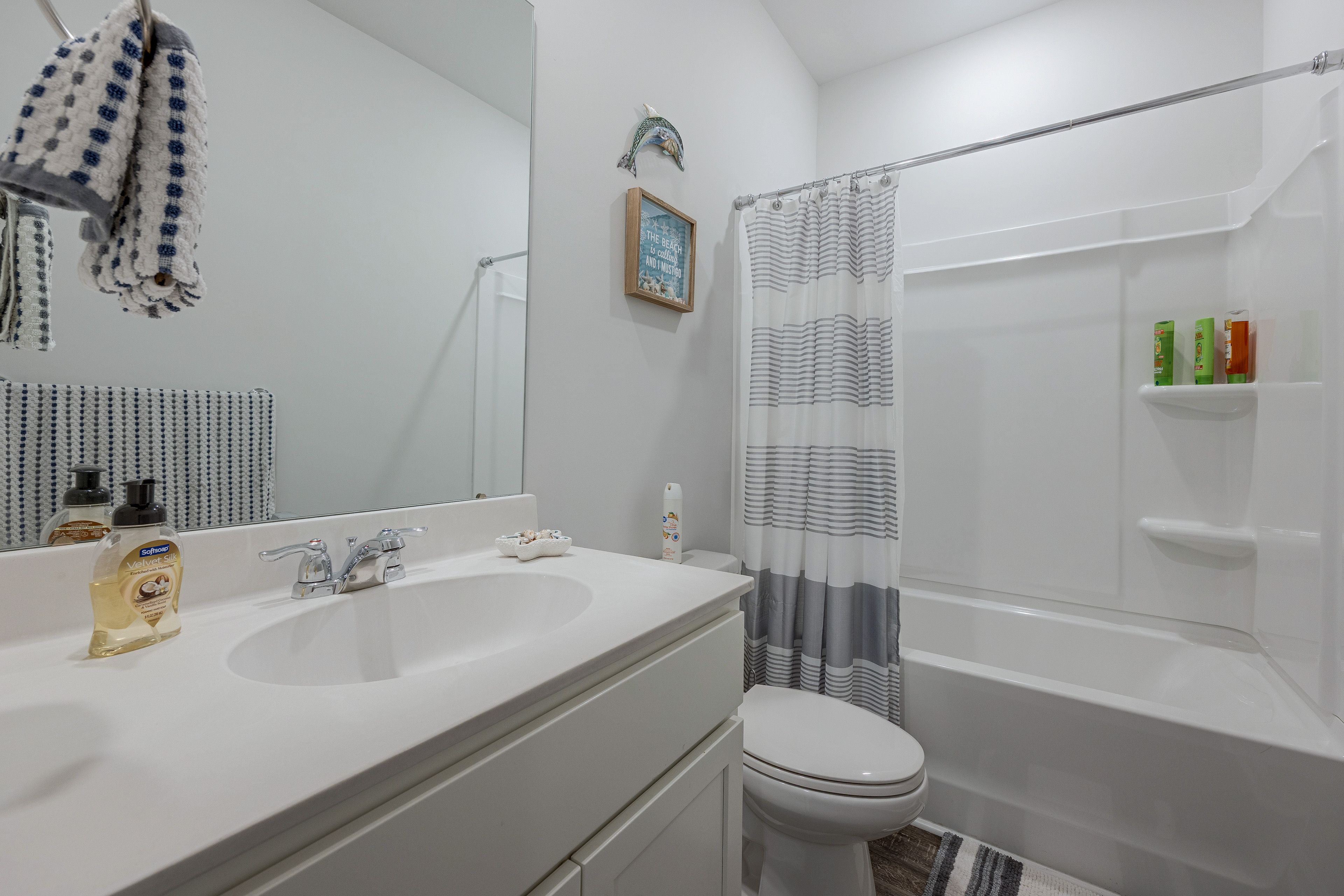 Bathroom | 2nd Floor