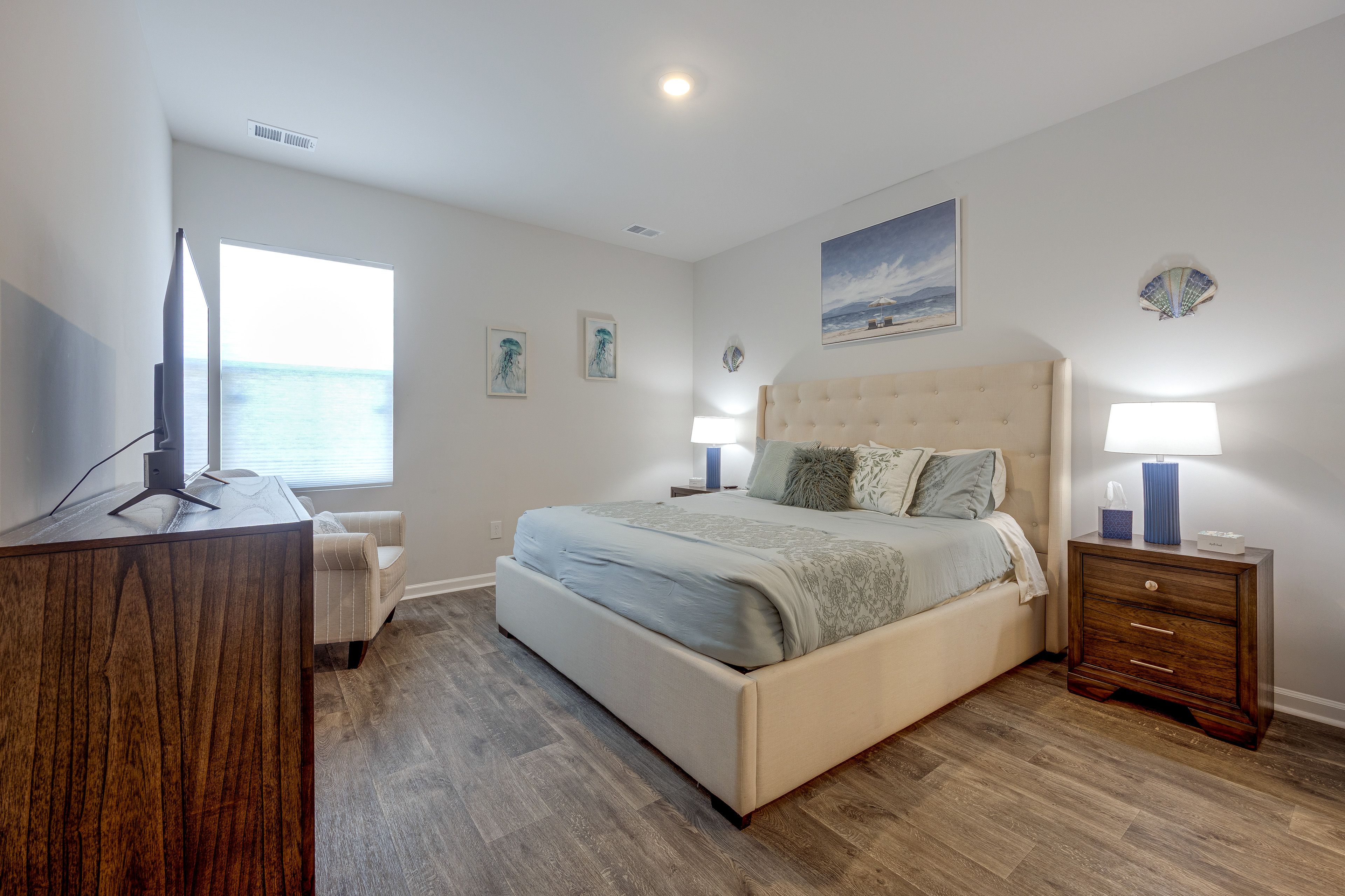 Bedroom 1 | King Bed | 1st Floor