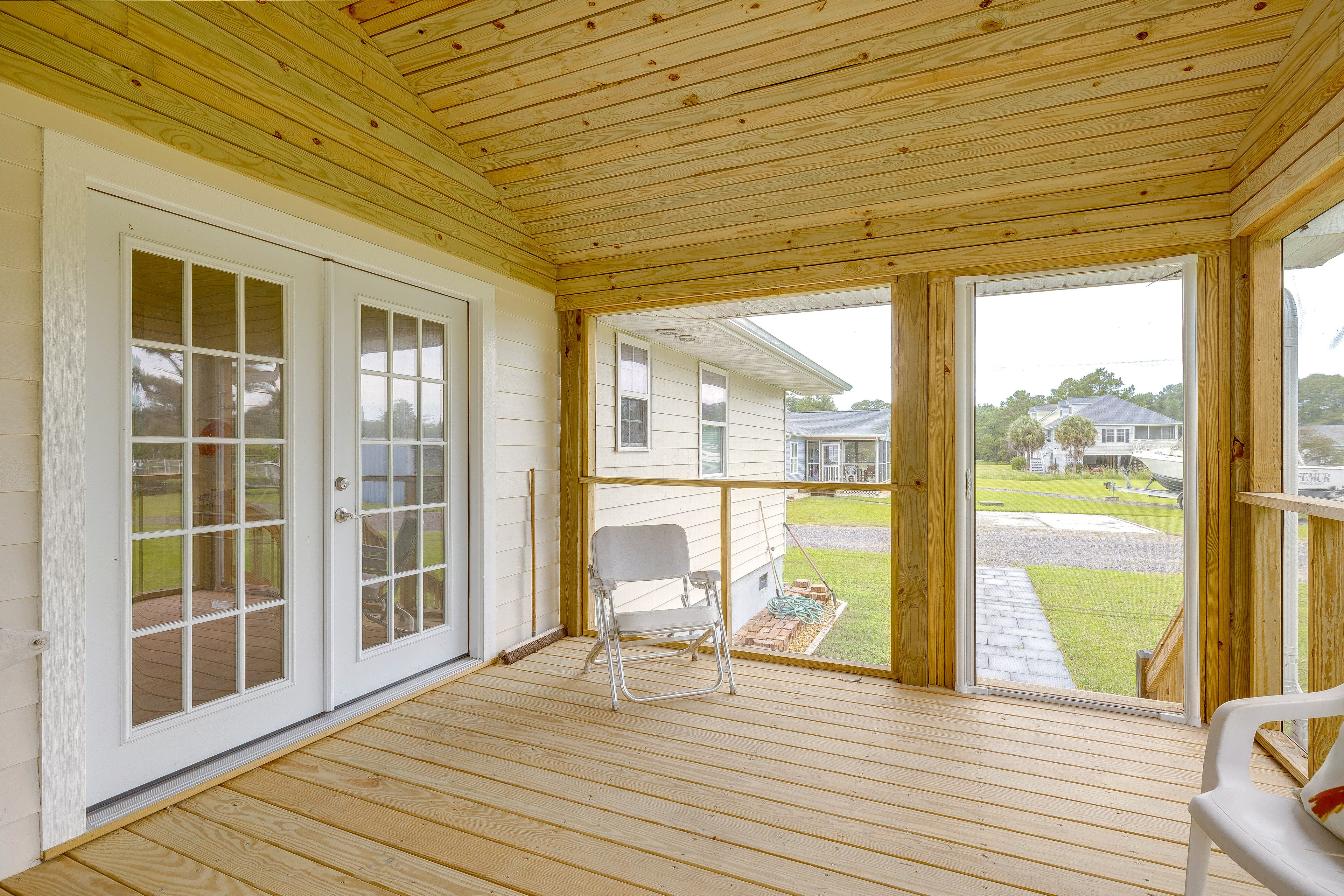 Screened Deck