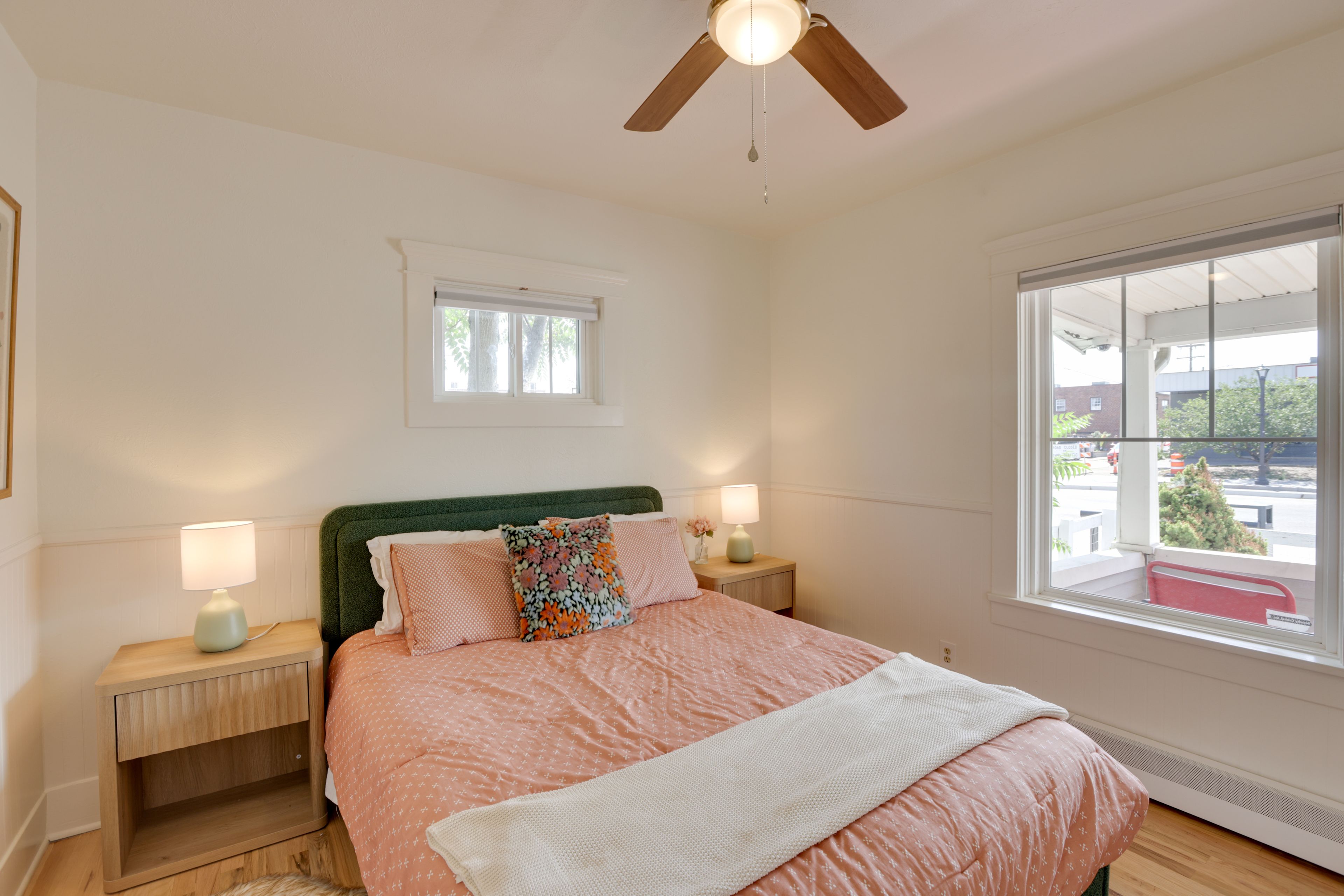 Bedroom 1 | Queen Bed | 1st Floor