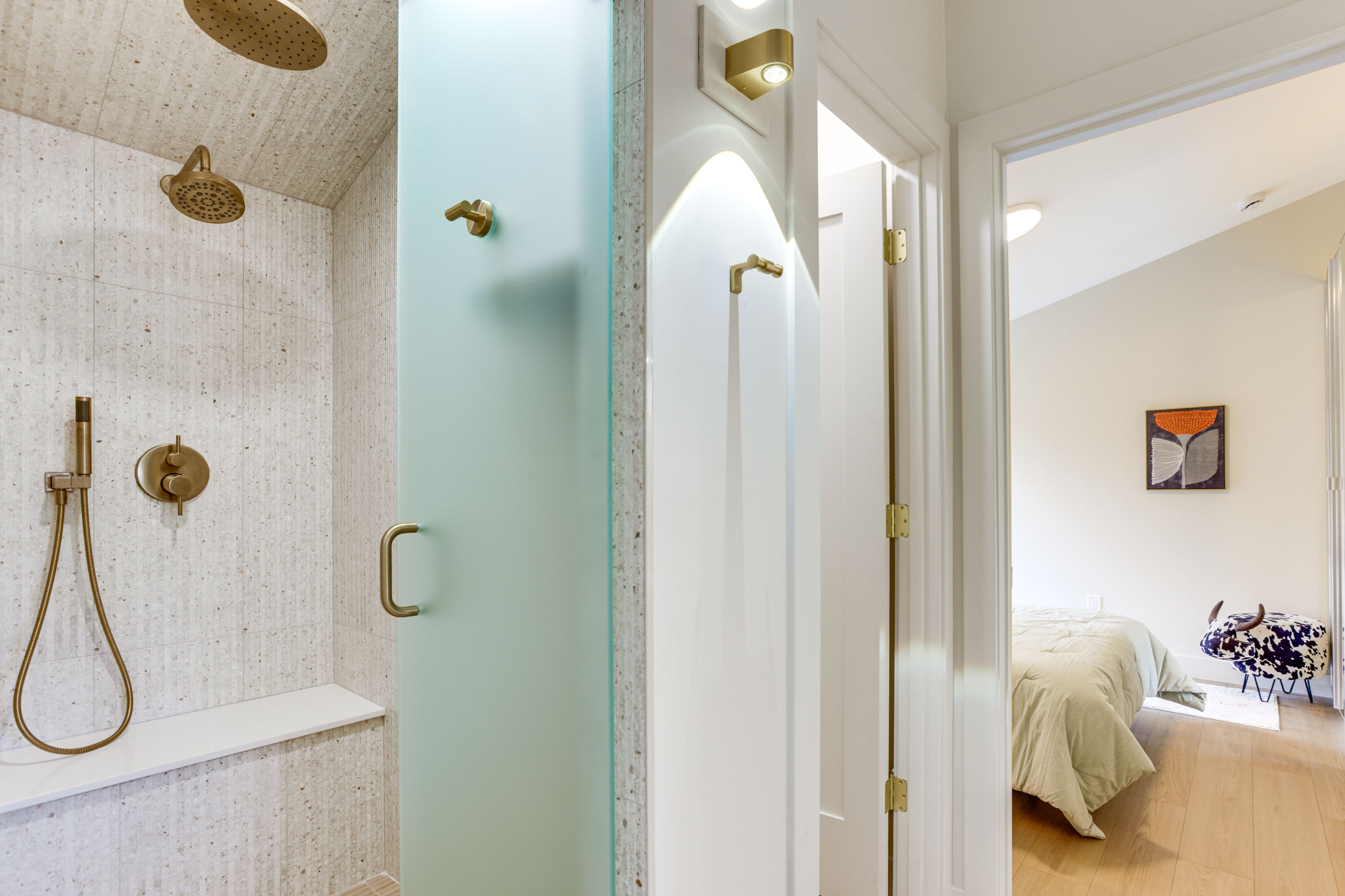 Full Bathroom | Towels & Linens Provided