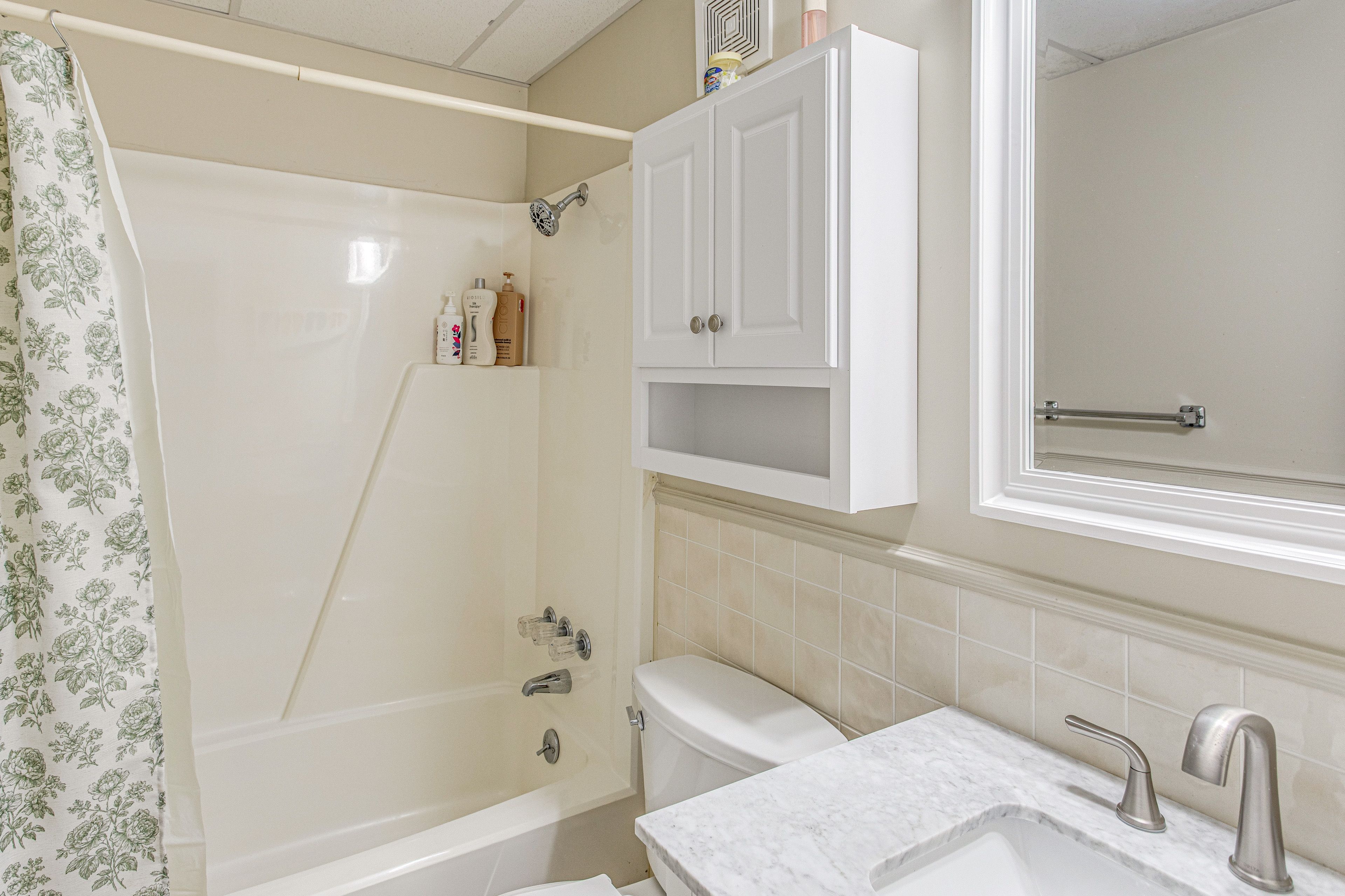 Full Bathroom