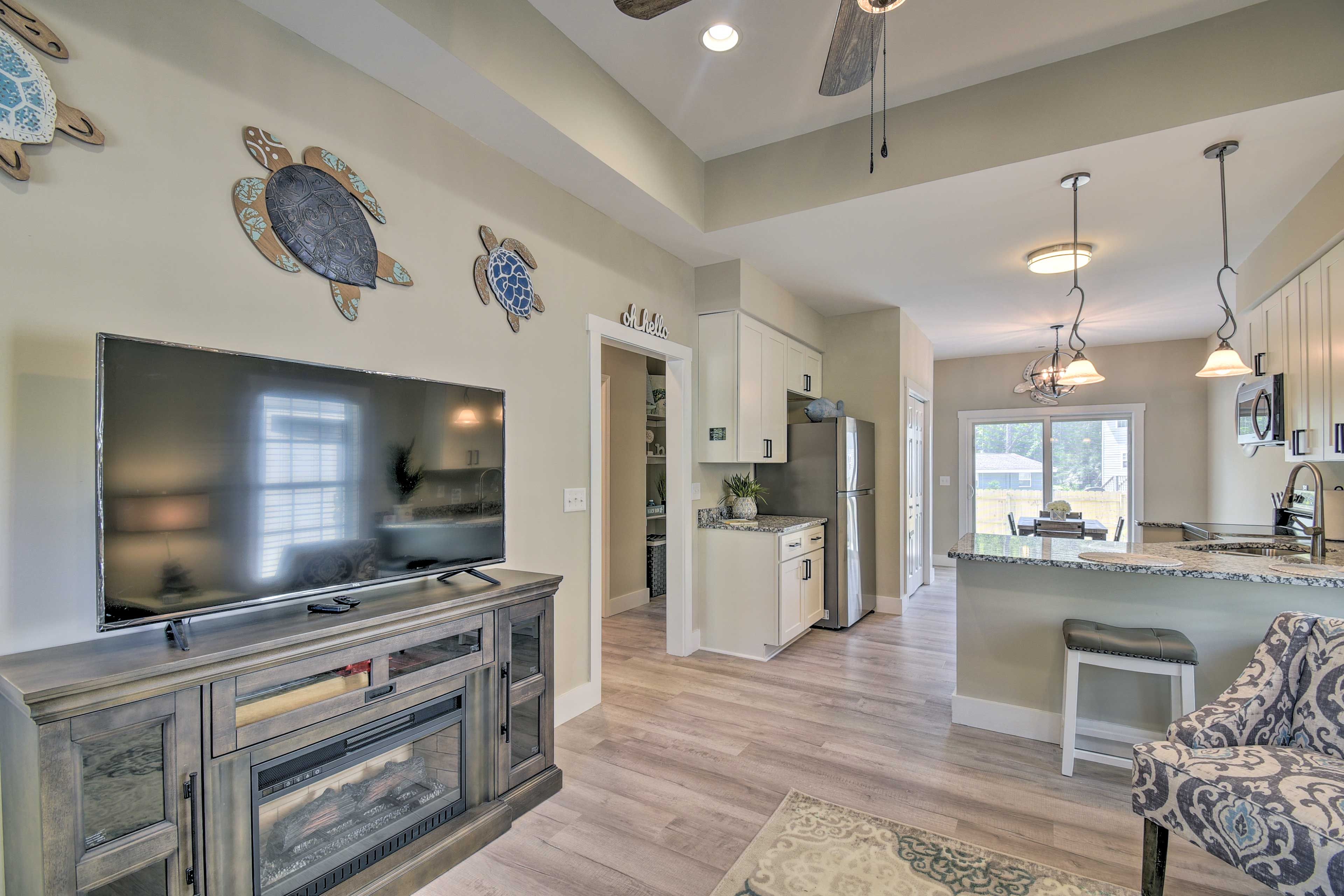 Unit A | Living Room | Smart TV