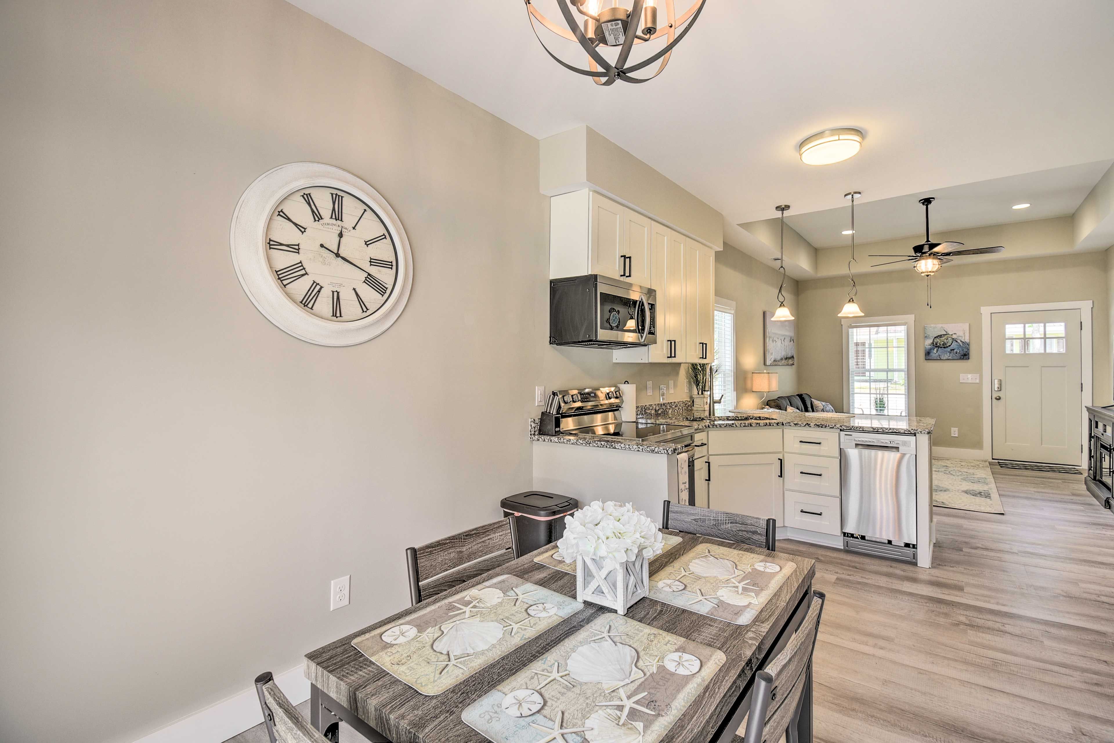 Unit B | Dining Area