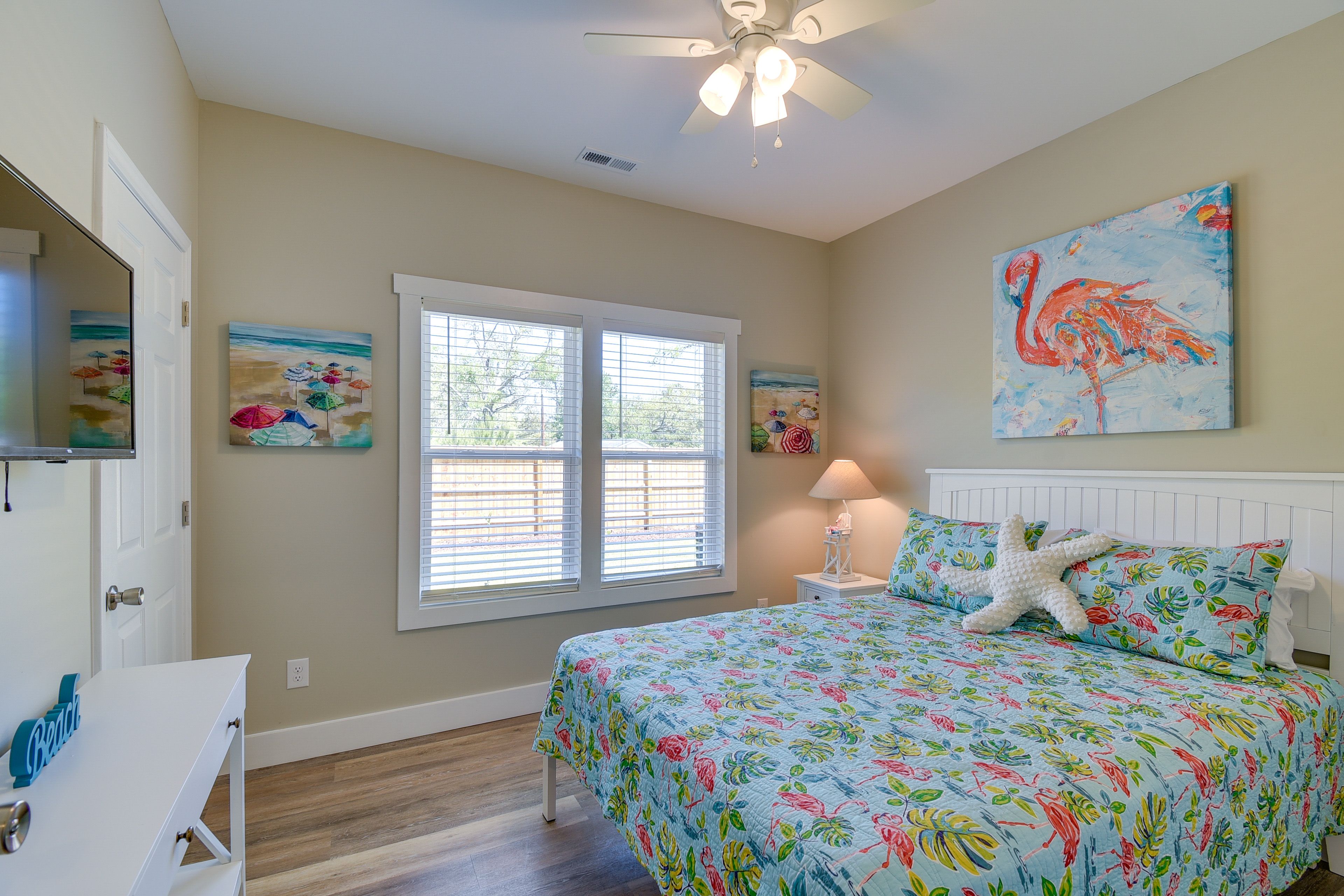 Unit A | Bedroom 2 | Queen Bed