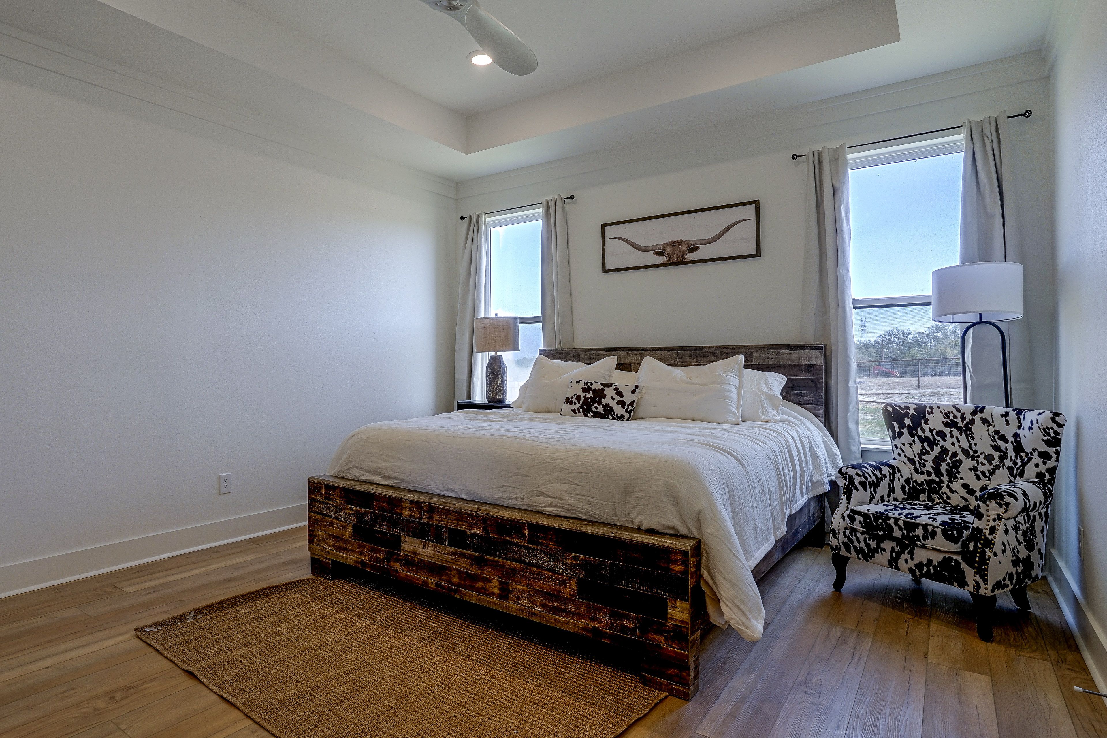 Bedroom 1 | King Bed