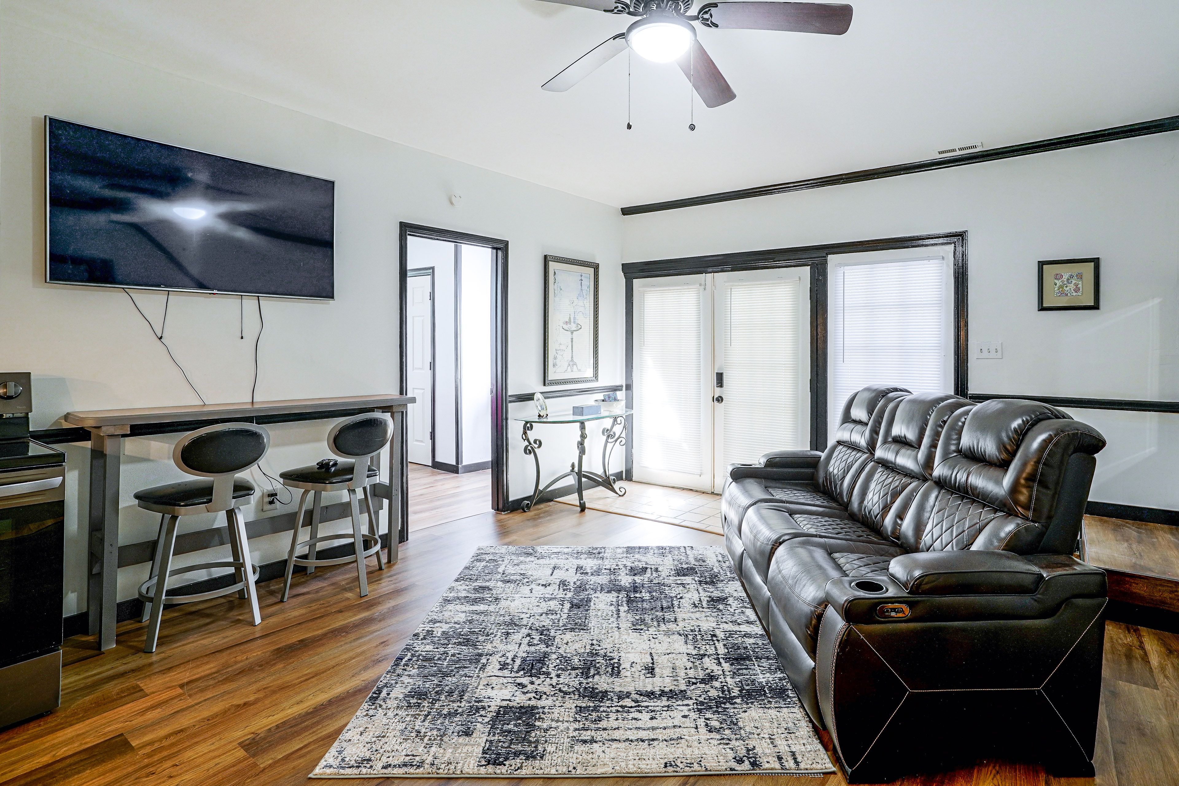 Raleigh Vacation Rental | 1BR | 1BA | 850 Sq Ft