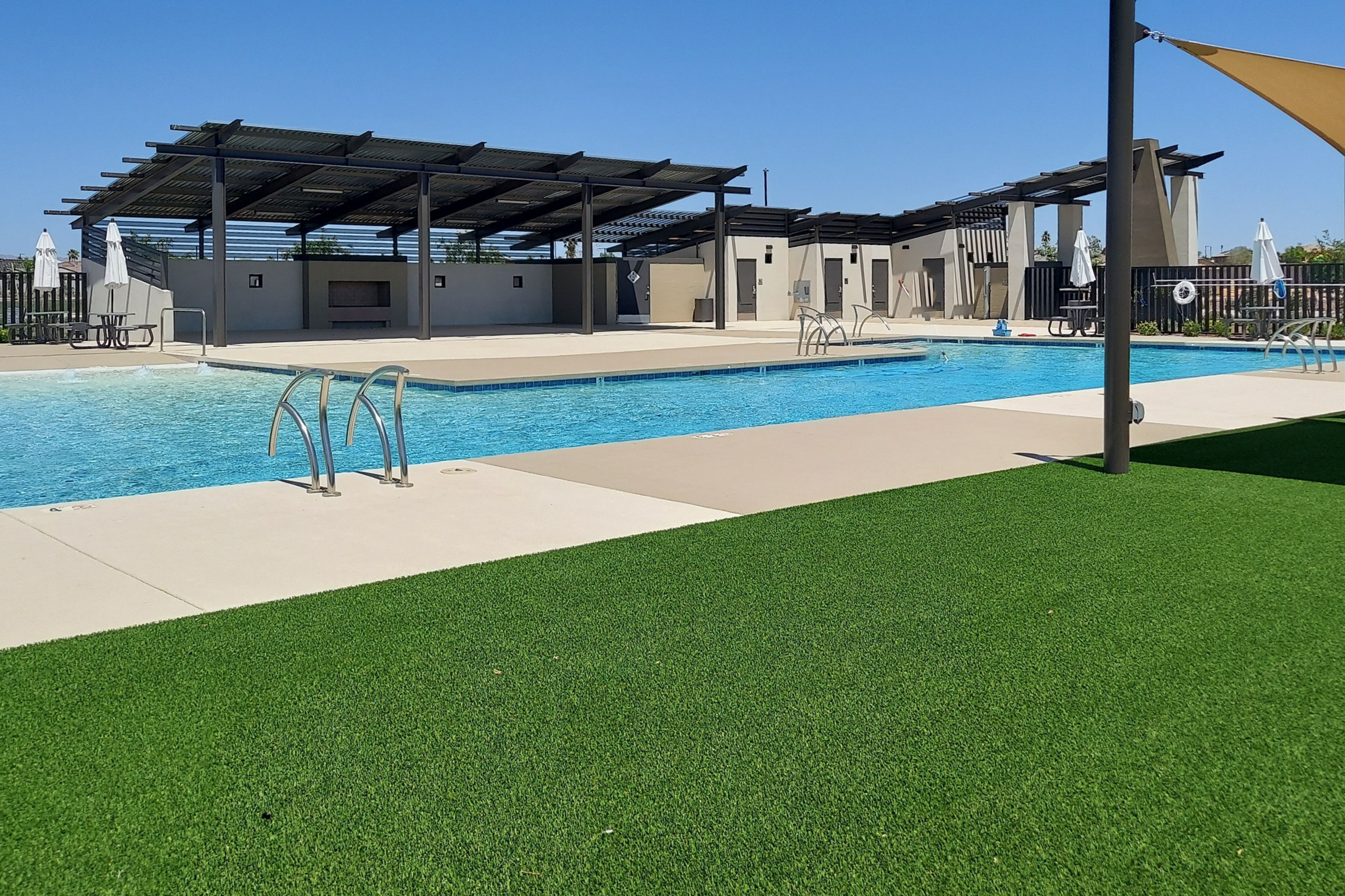 Avion | Community Pool
