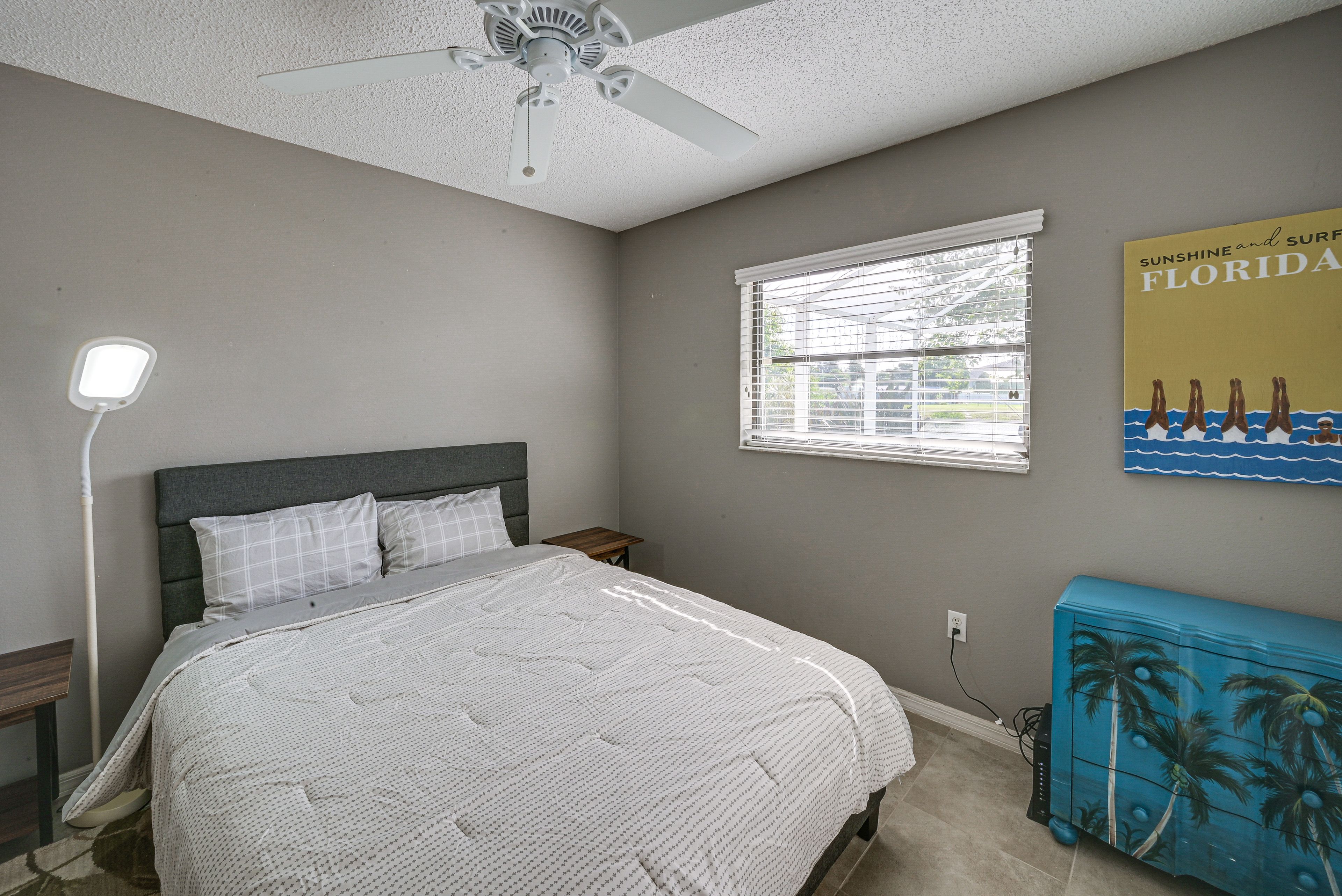 Bedroom 3 | Queen Bed