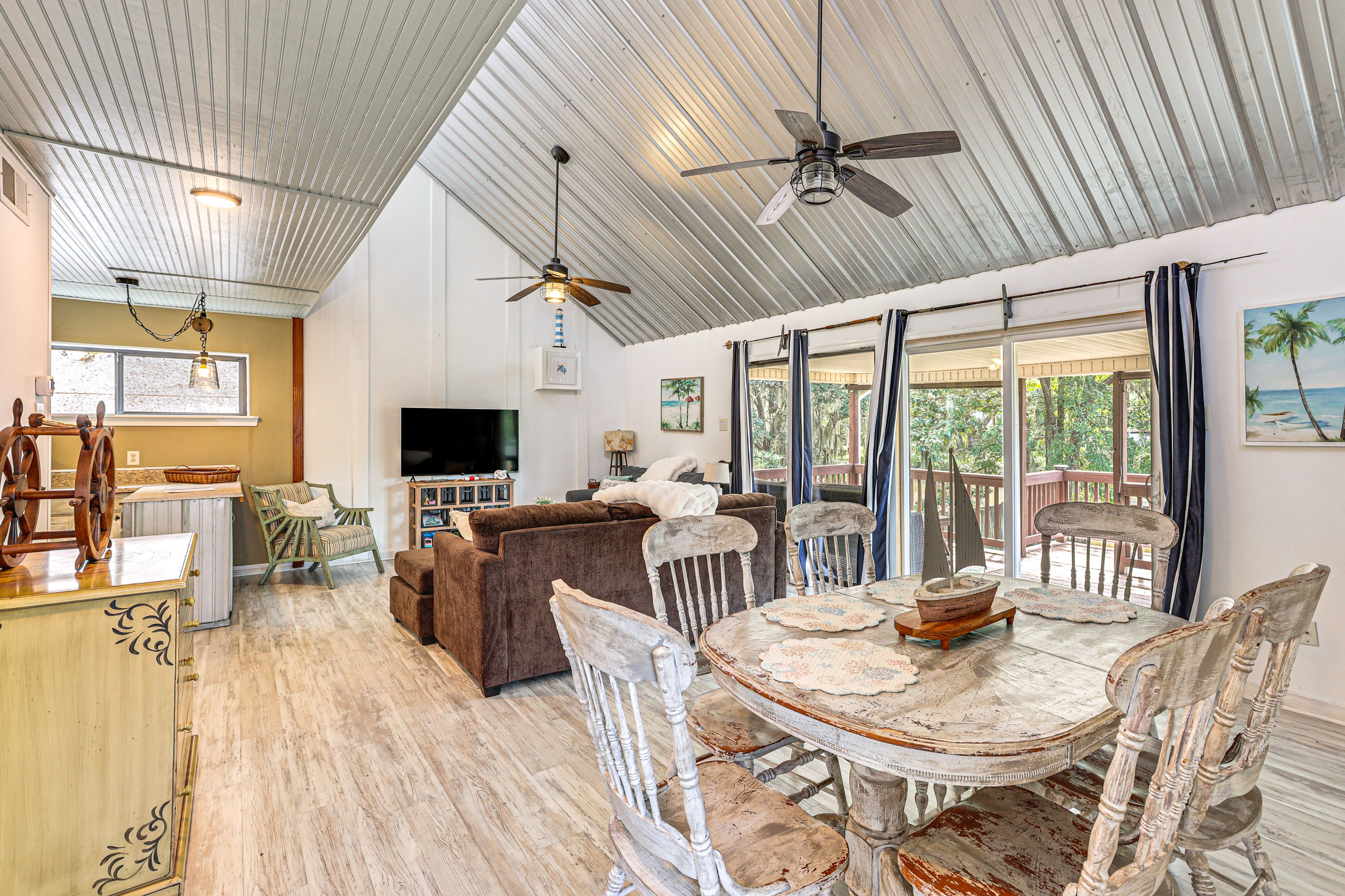 Midway Vacation Rental | 3BR | 3BA | 1,614 Sq Ft