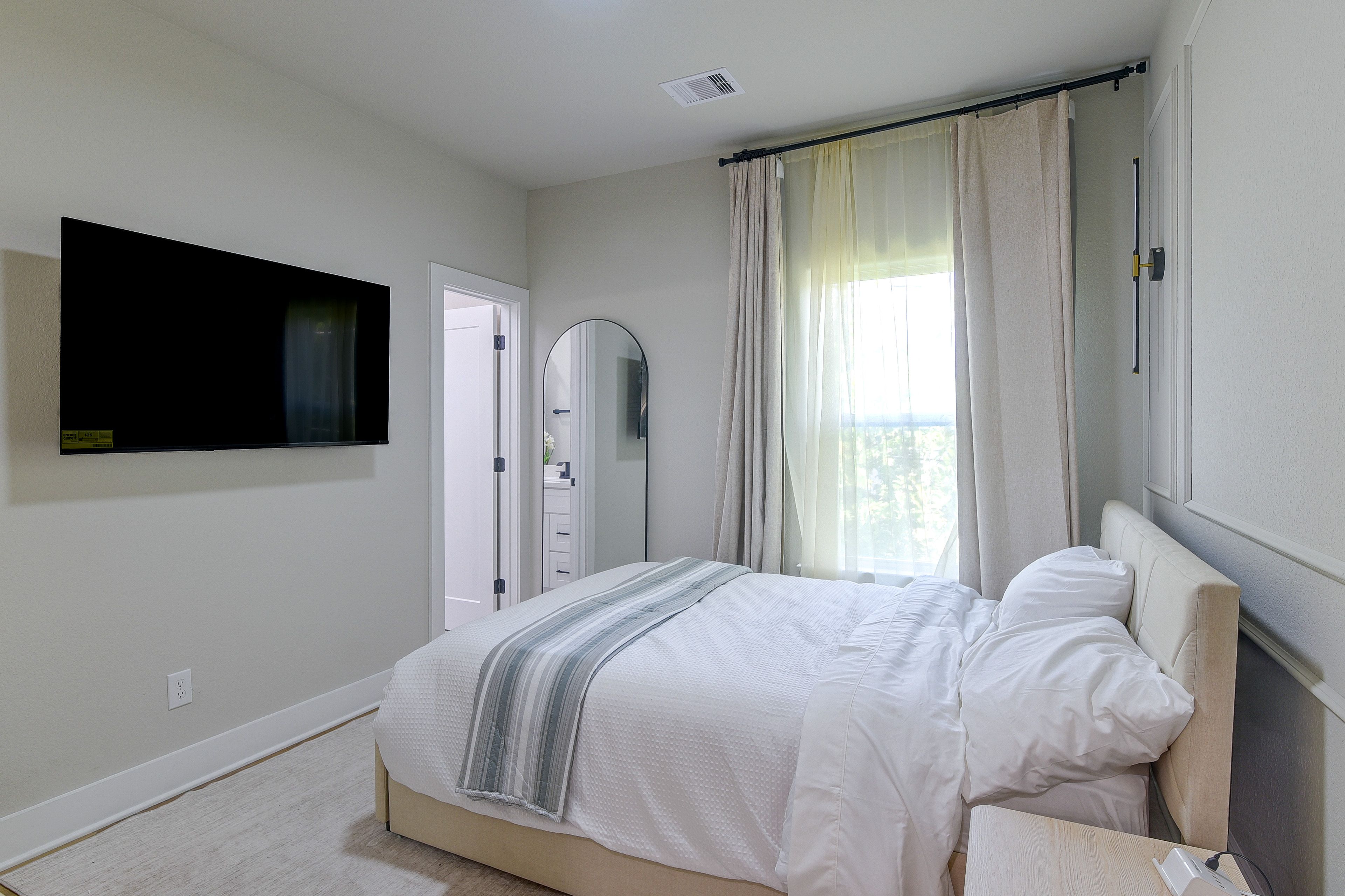 Bedroom 2 | Queen Bed | 2nd Floor