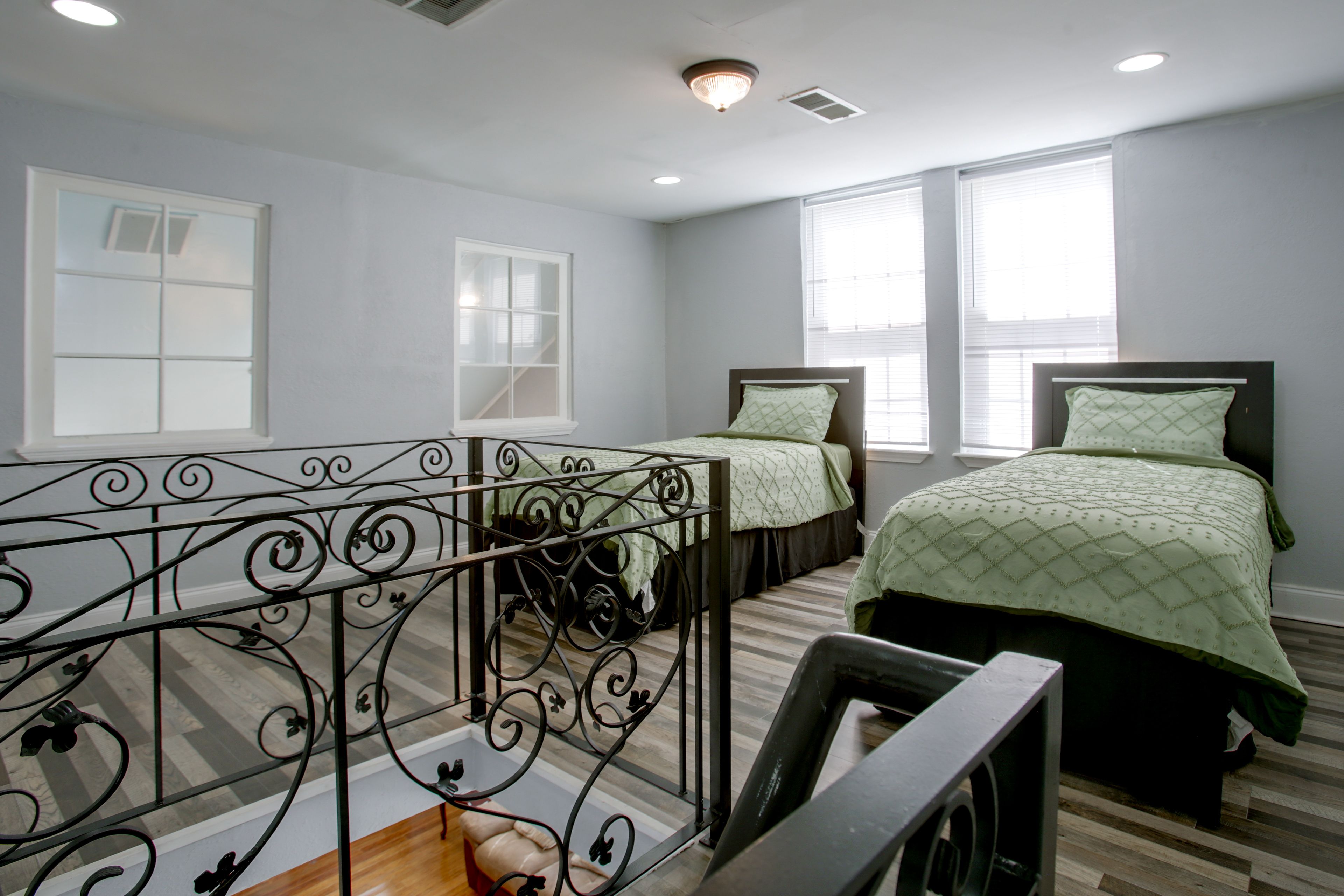 Loft | 2 Twin Beds | Upper Level