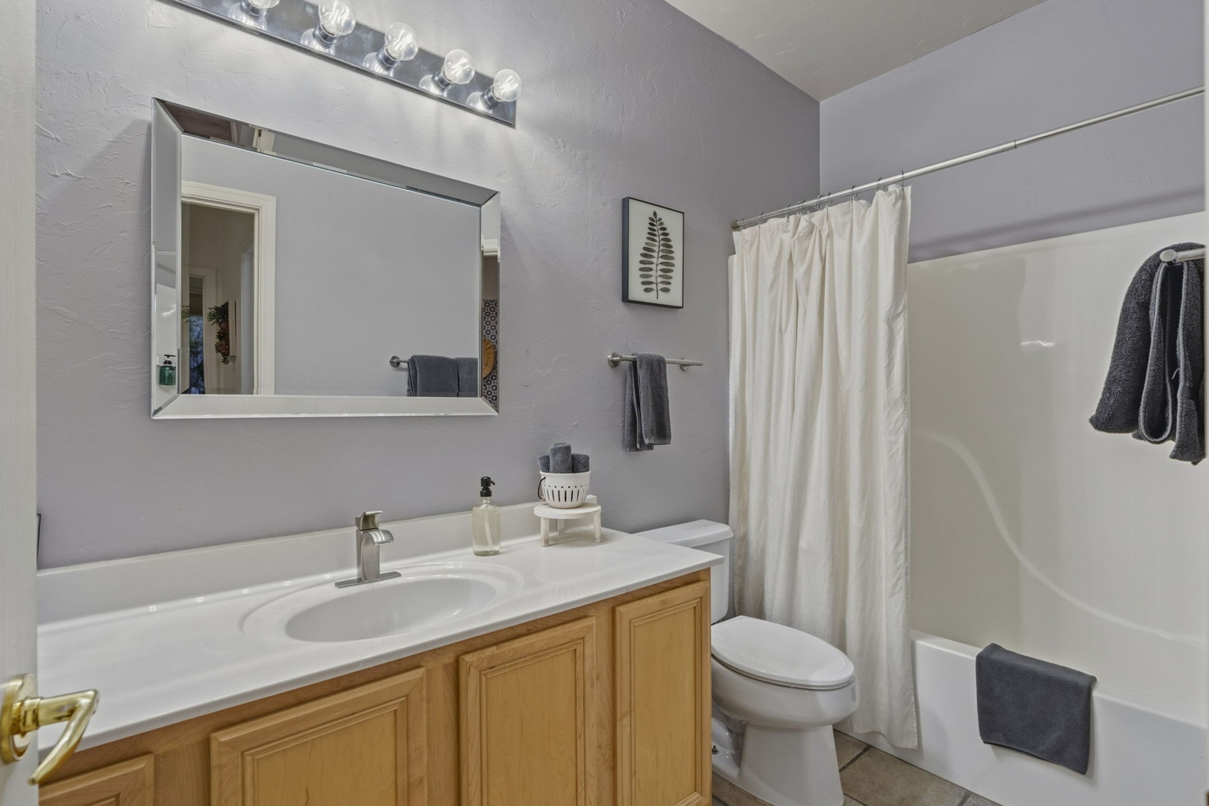 Full Bathroom