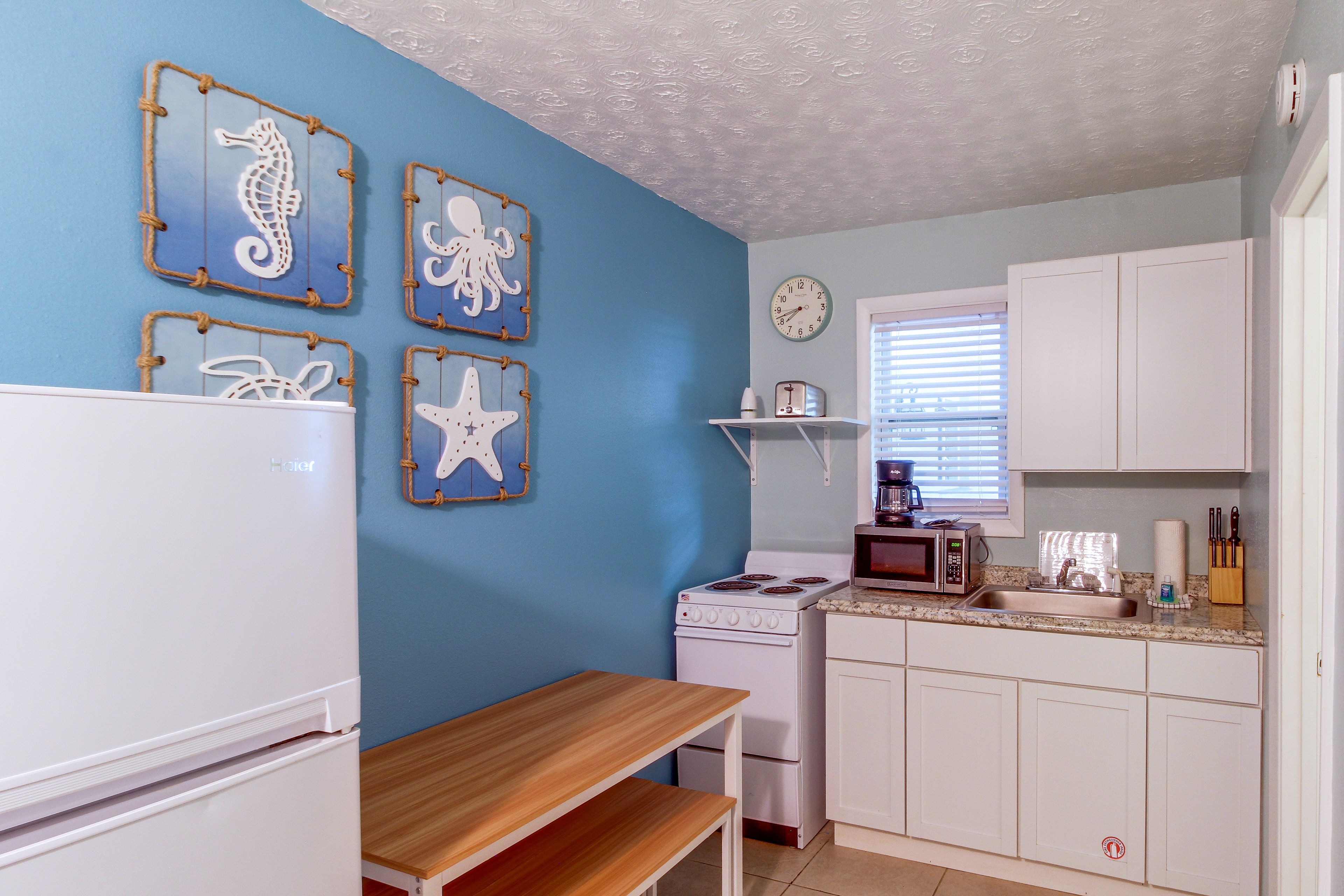 Kitchen | Refrigerator