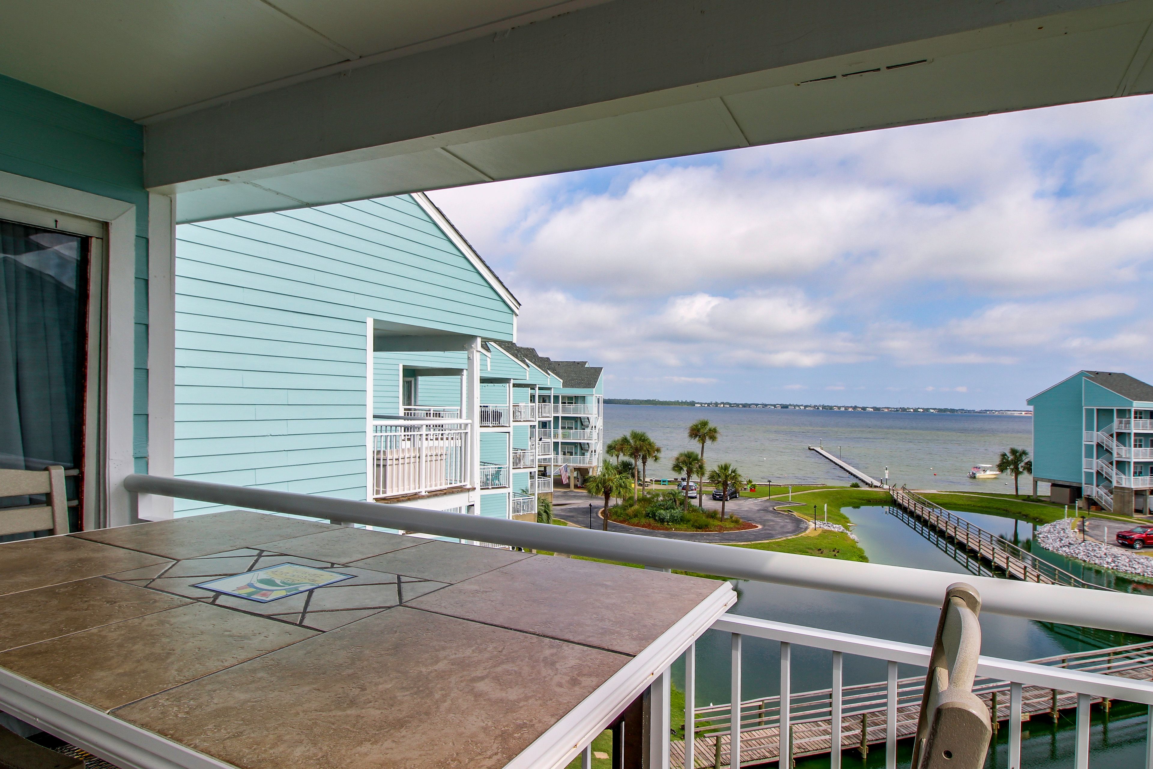 Pensacola Vacation Rental | 2BR | 2BA | 750 Sq Ft | Stairs to Enter