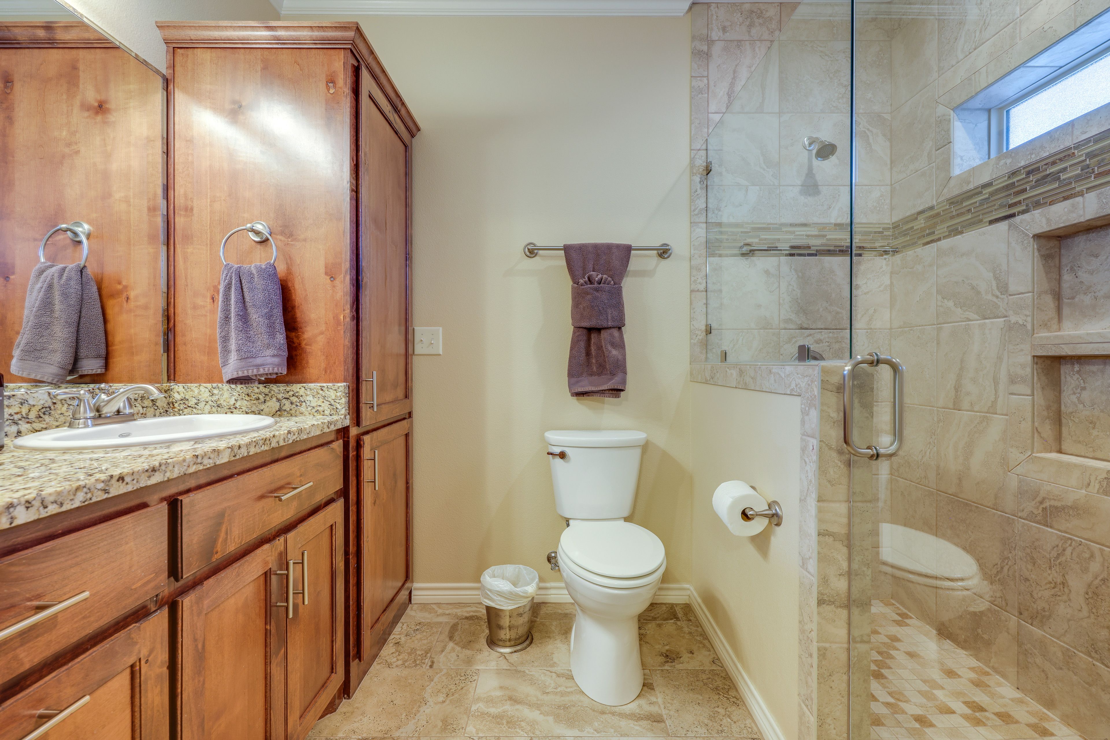 Full Bathroom