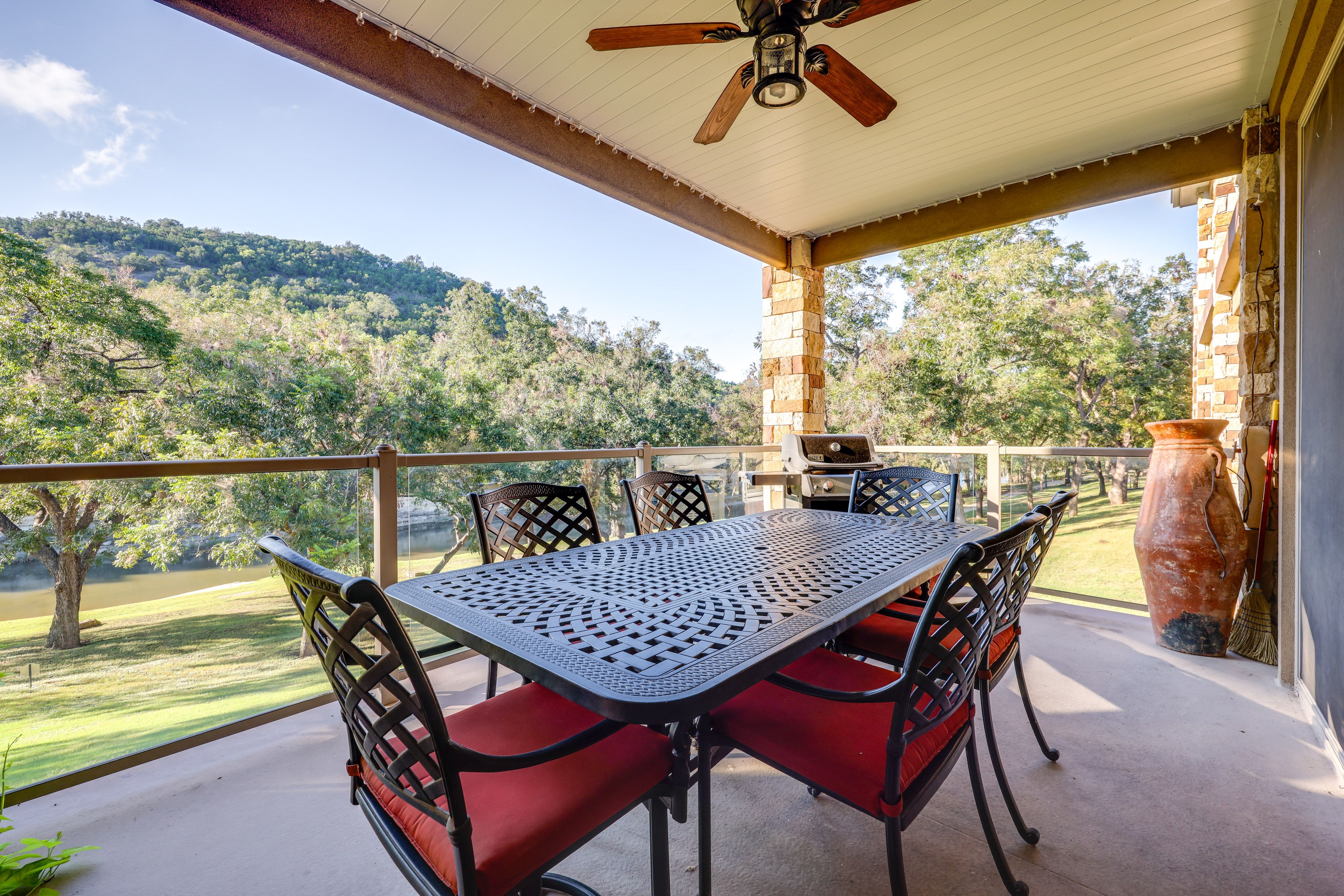 New Braunfels Vacation Rental | 3BR | 2BA | 1,290 Sq Ft | Step-Free Access