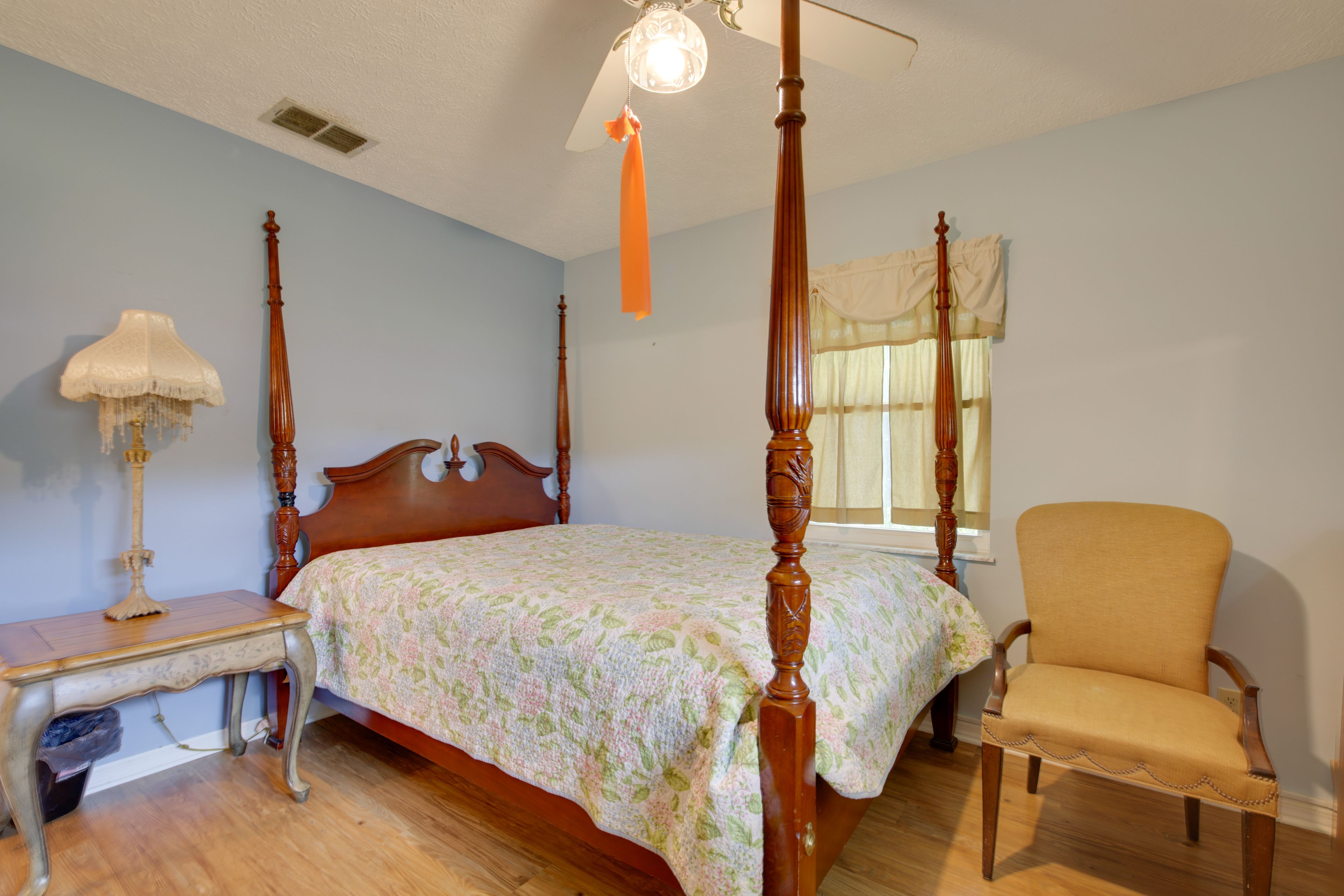 Bedroom 3 | Queen Bed