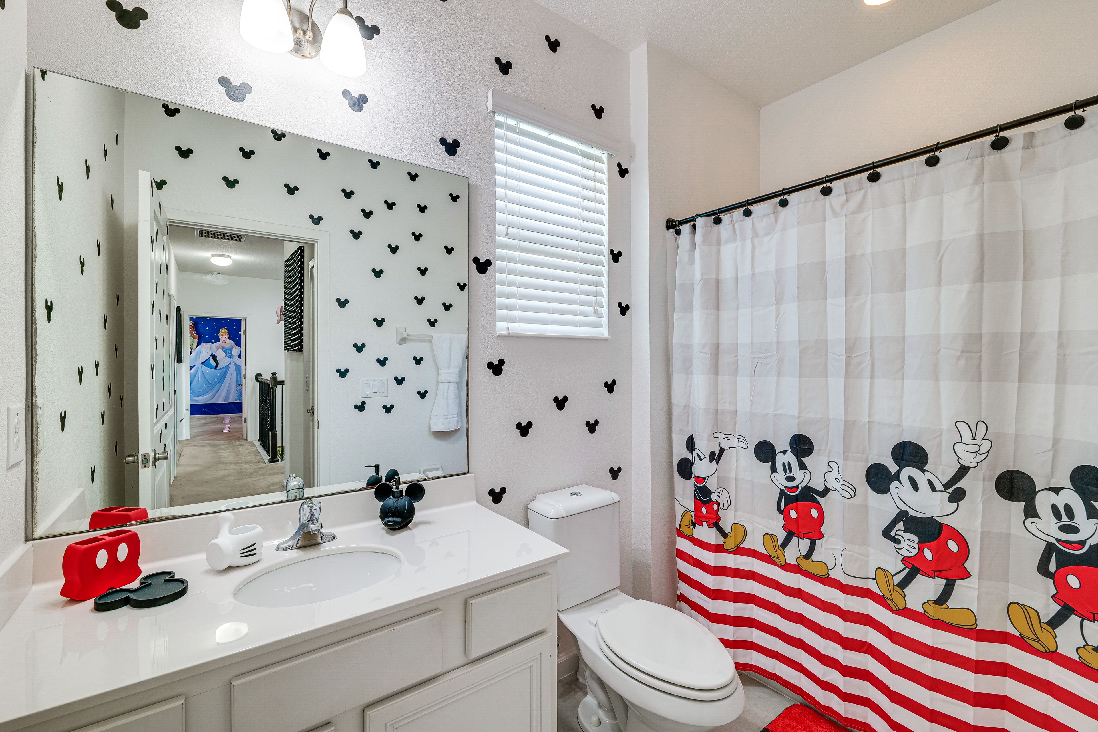 Full Bathroom
