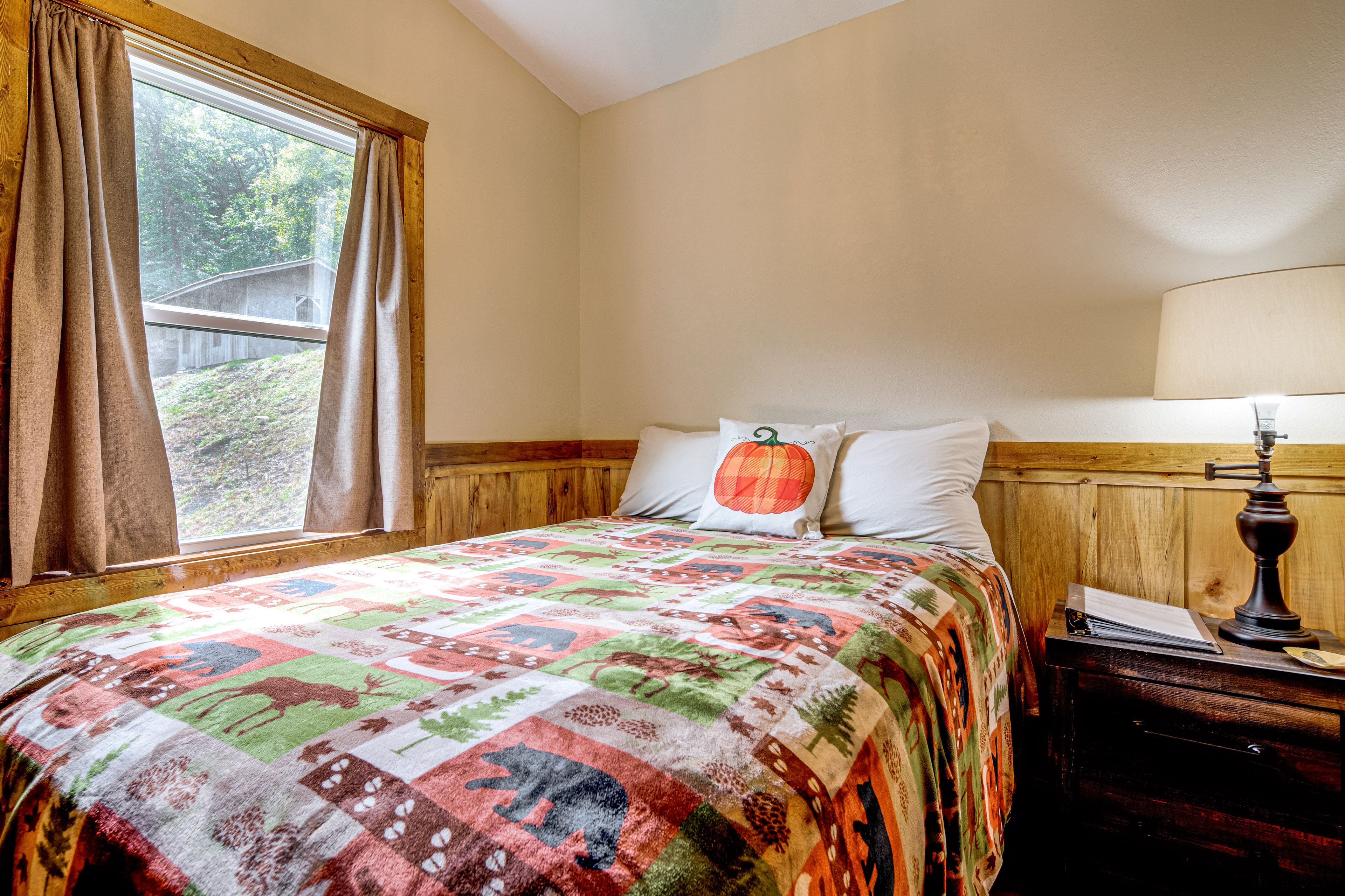 Bedroom | Full Bed