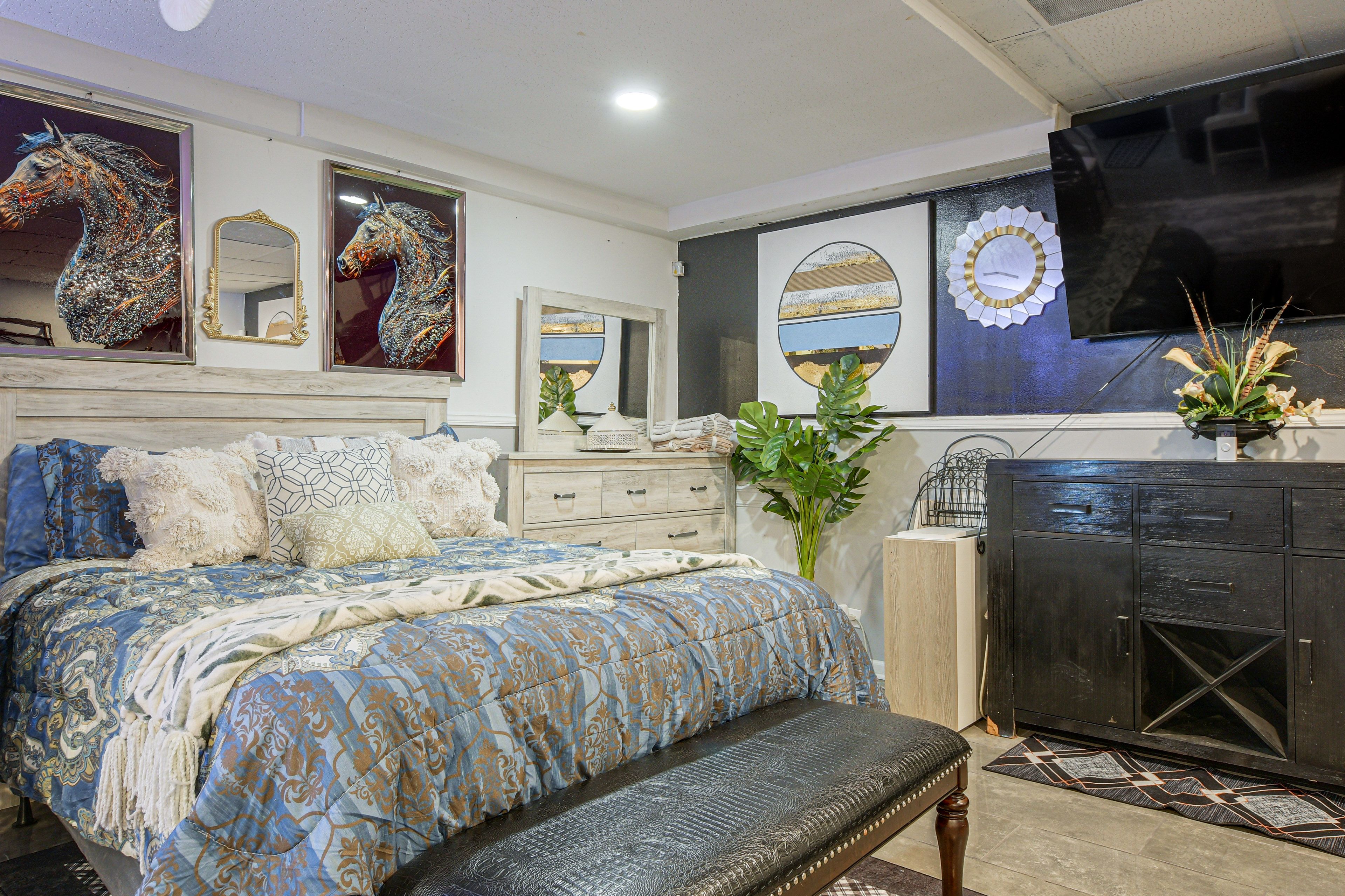 Studio | Sleeping & Living Area