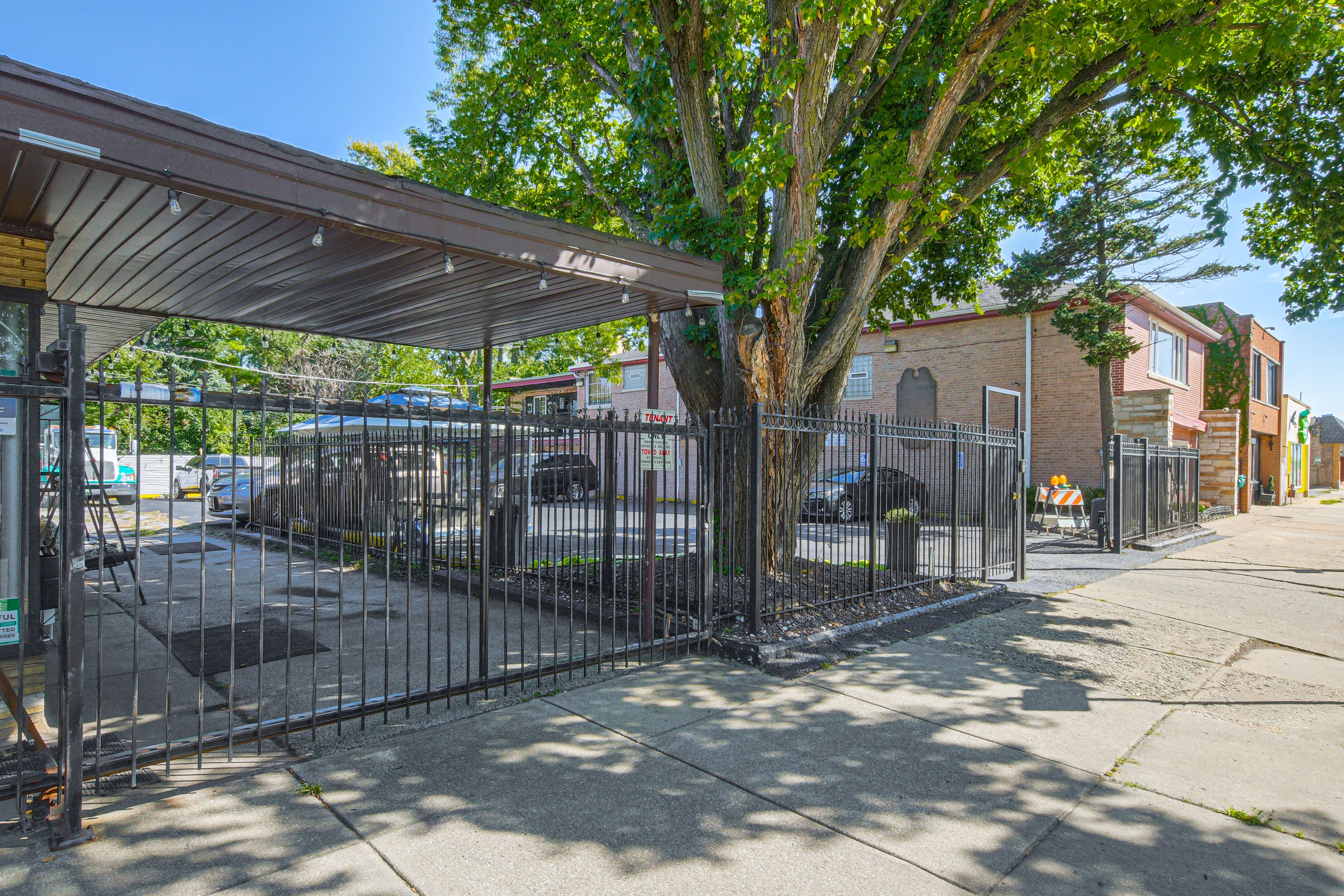Gated Parking Lot | 3 Vehicles