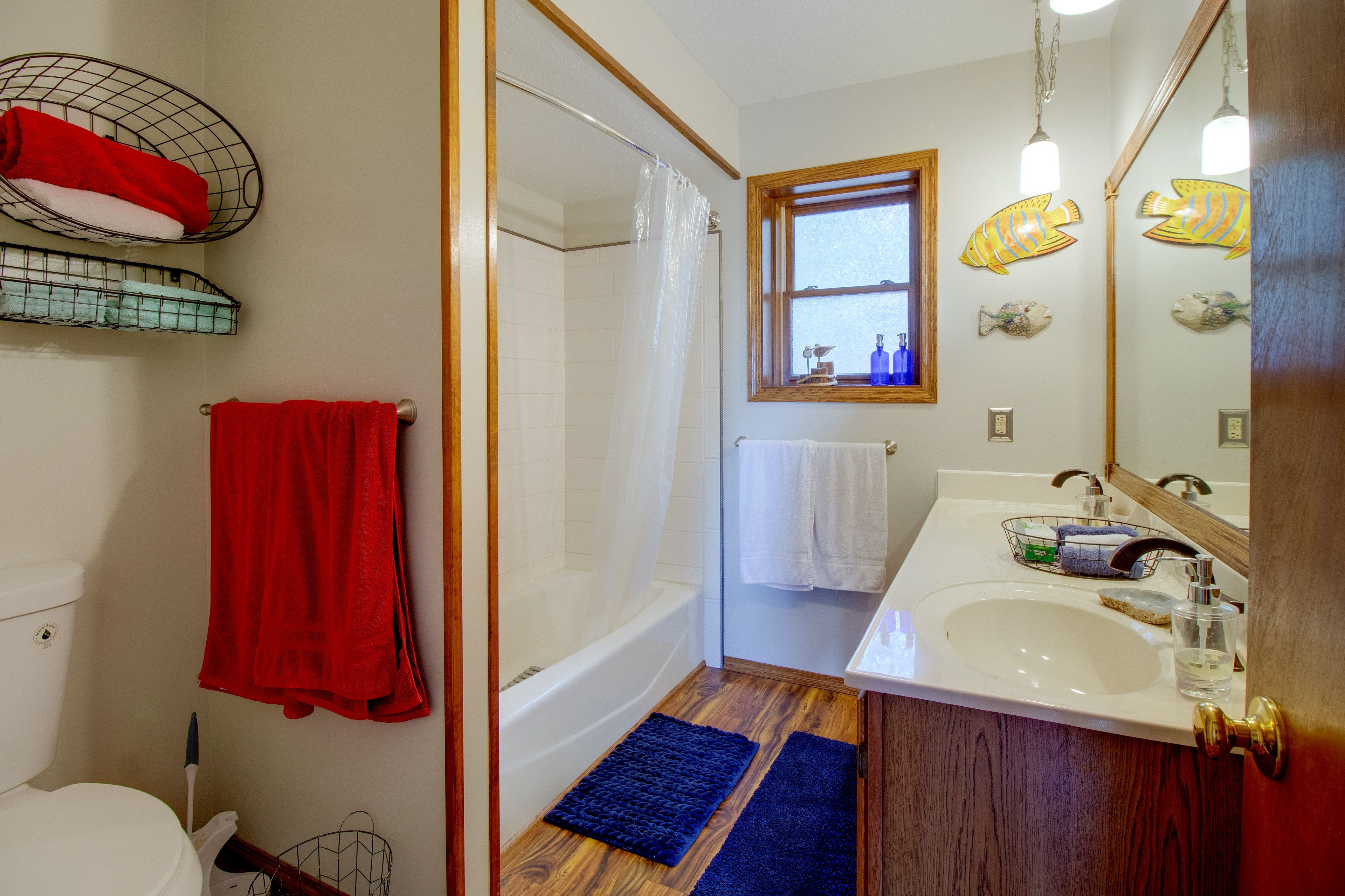 Full Bathroom