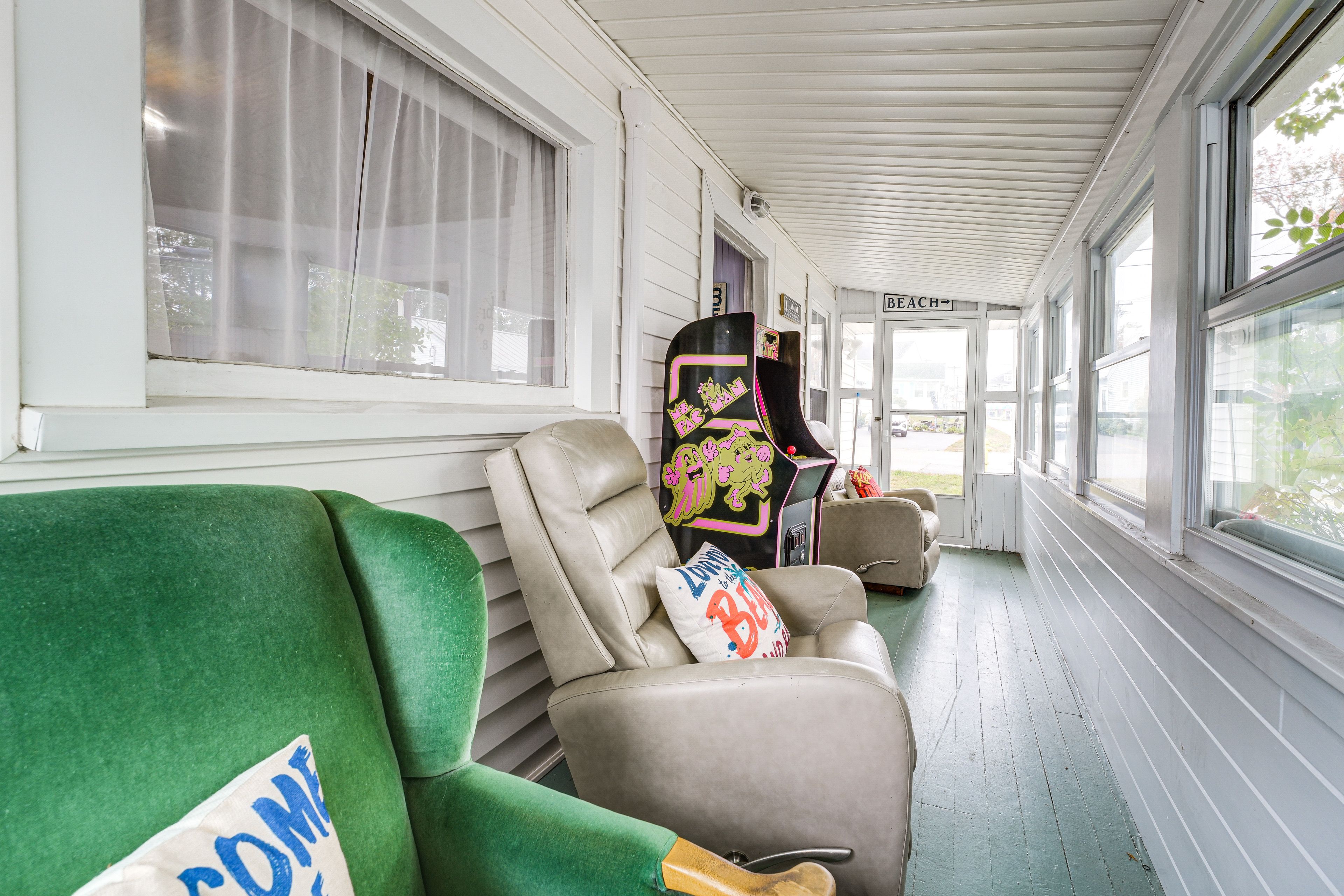 Sunroom | Arcade Console