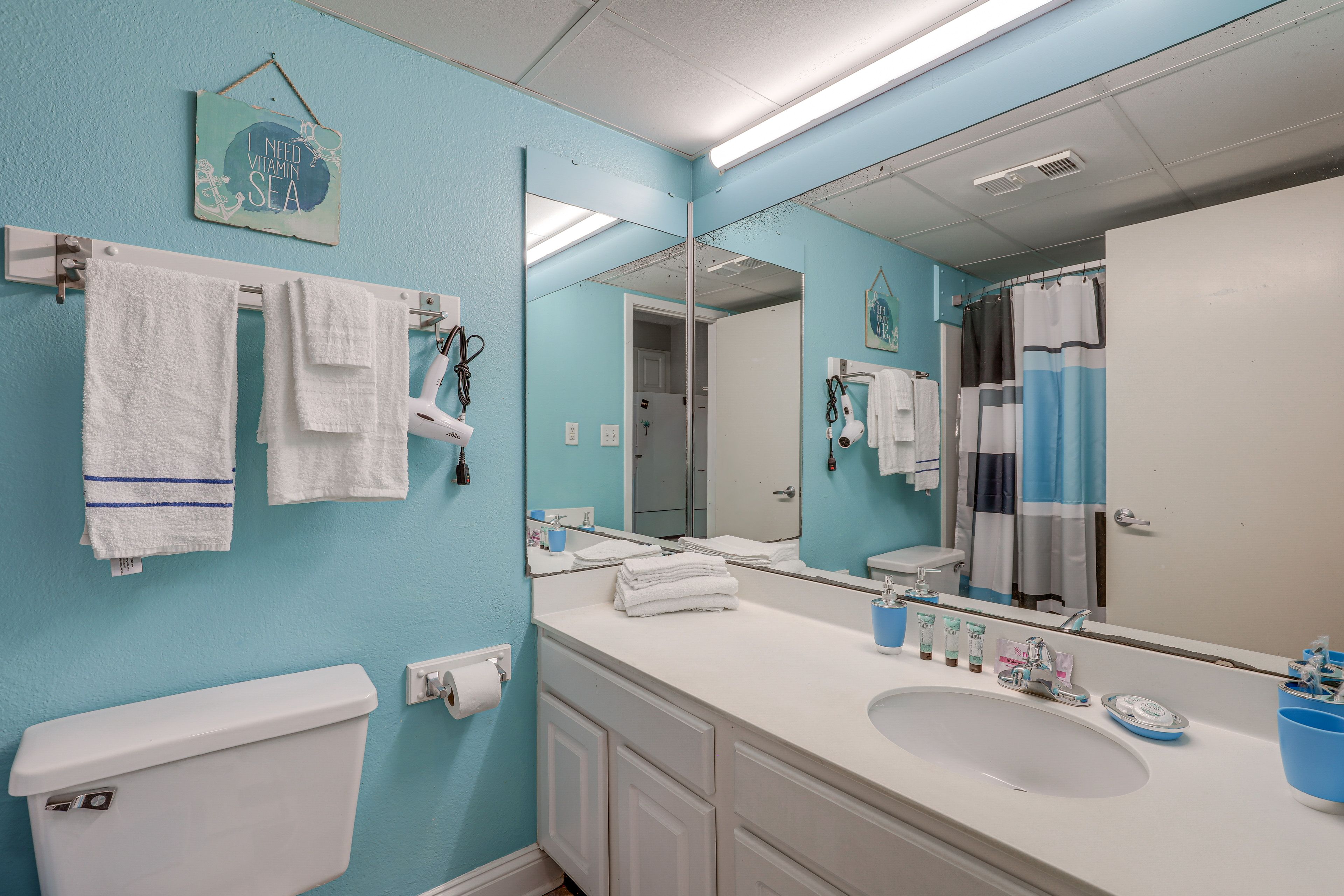 Full Bathroom | Towels & Linens Provided