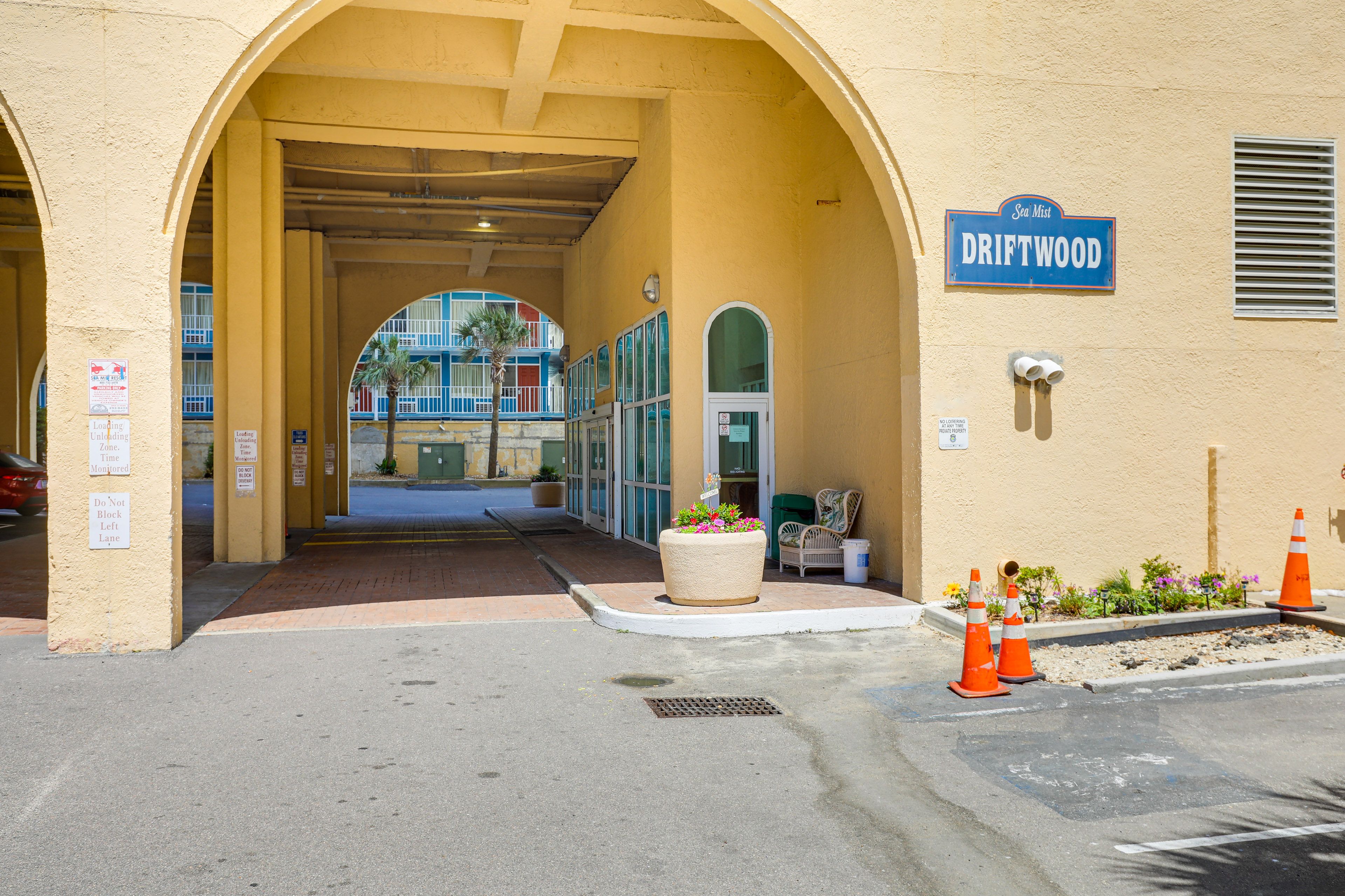 Located in Driftwood | Free & Metered Street Parking Available
