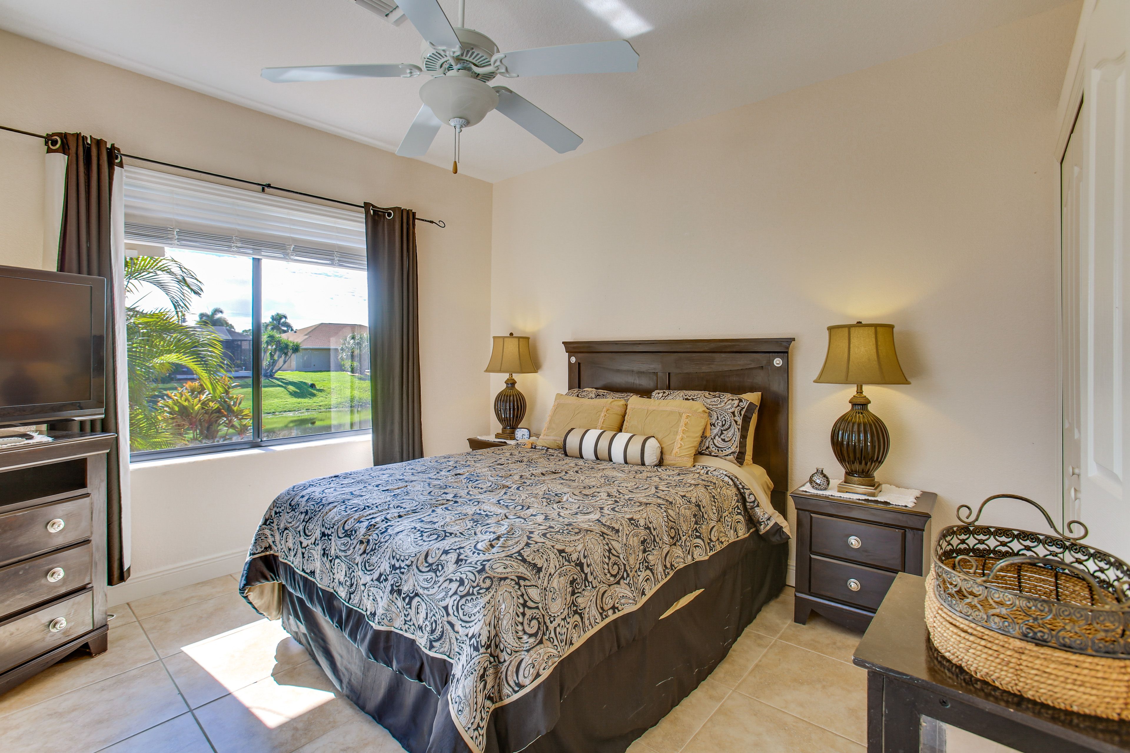 Bedroom | Full Bed