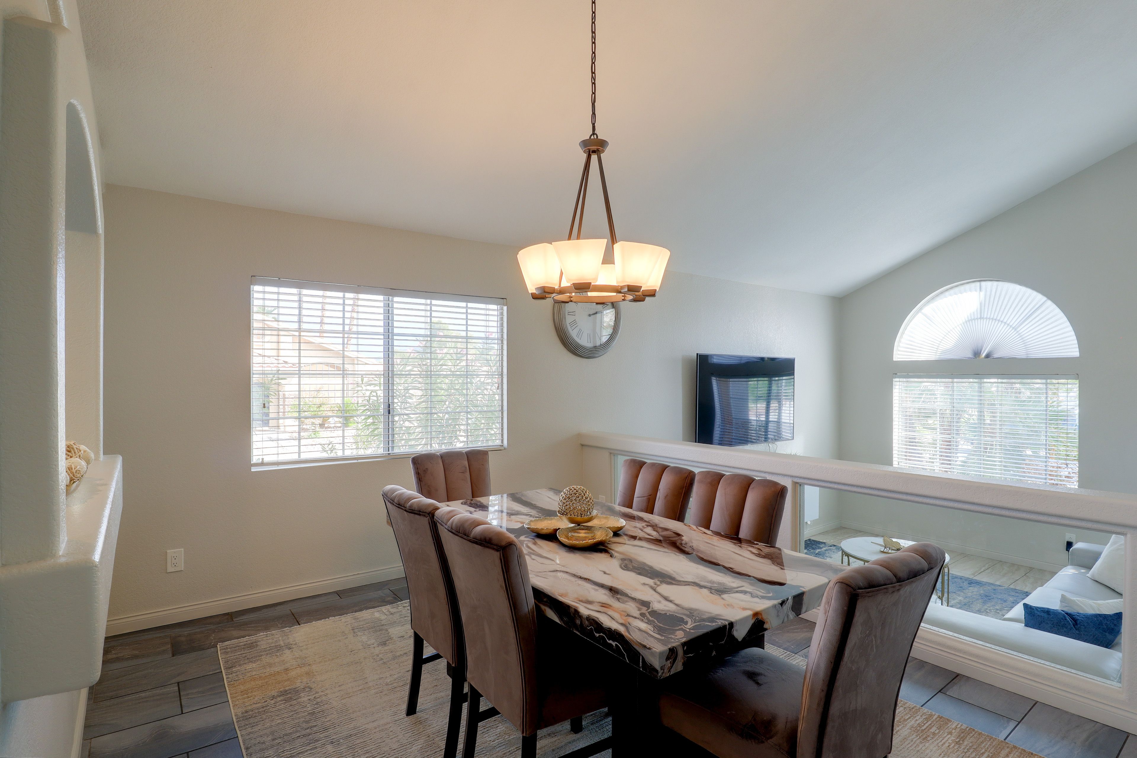 Dining Area | Dishes & Flatware Provided