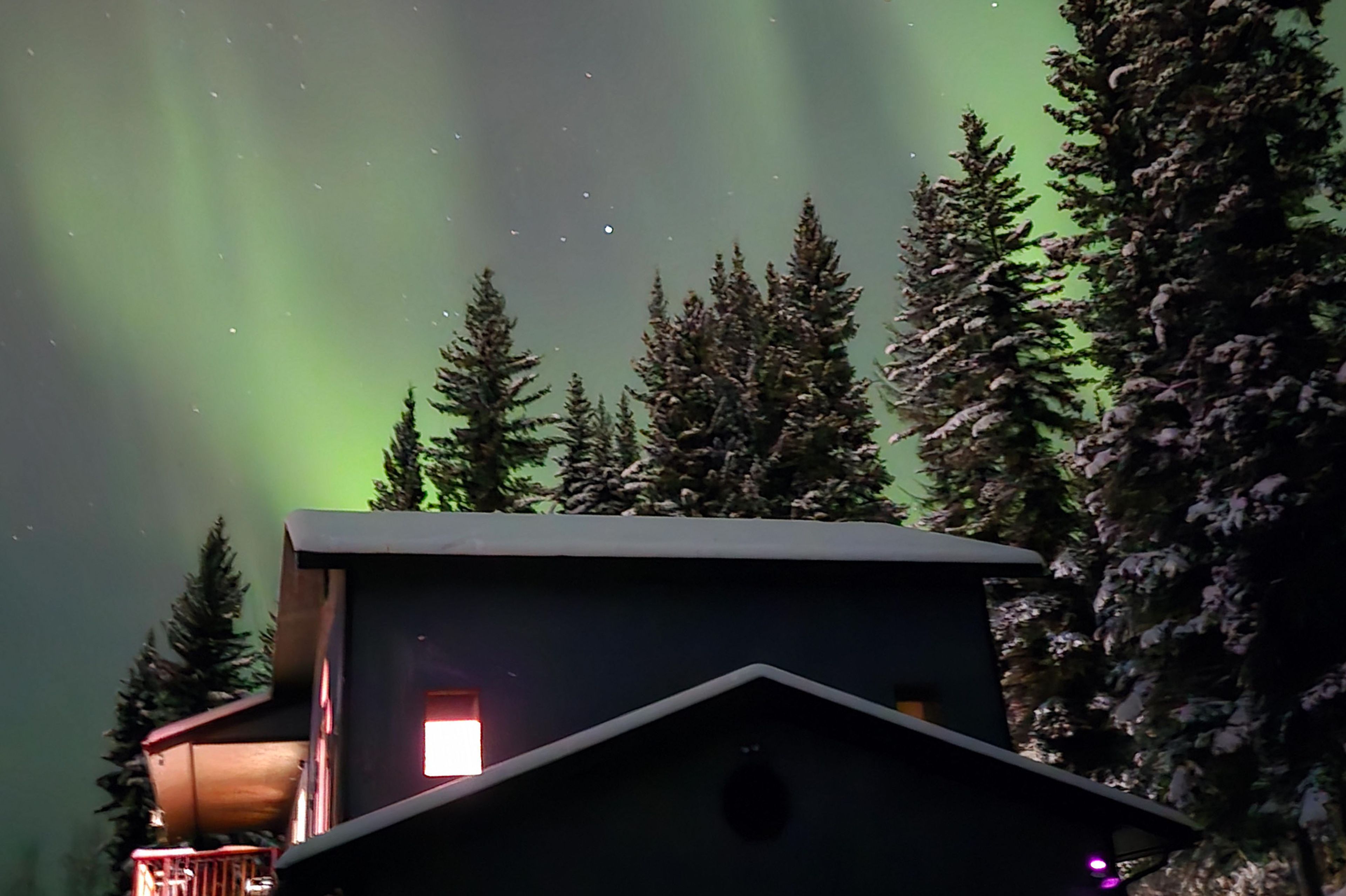 Winter Exterior | Northern Lights Viewing
