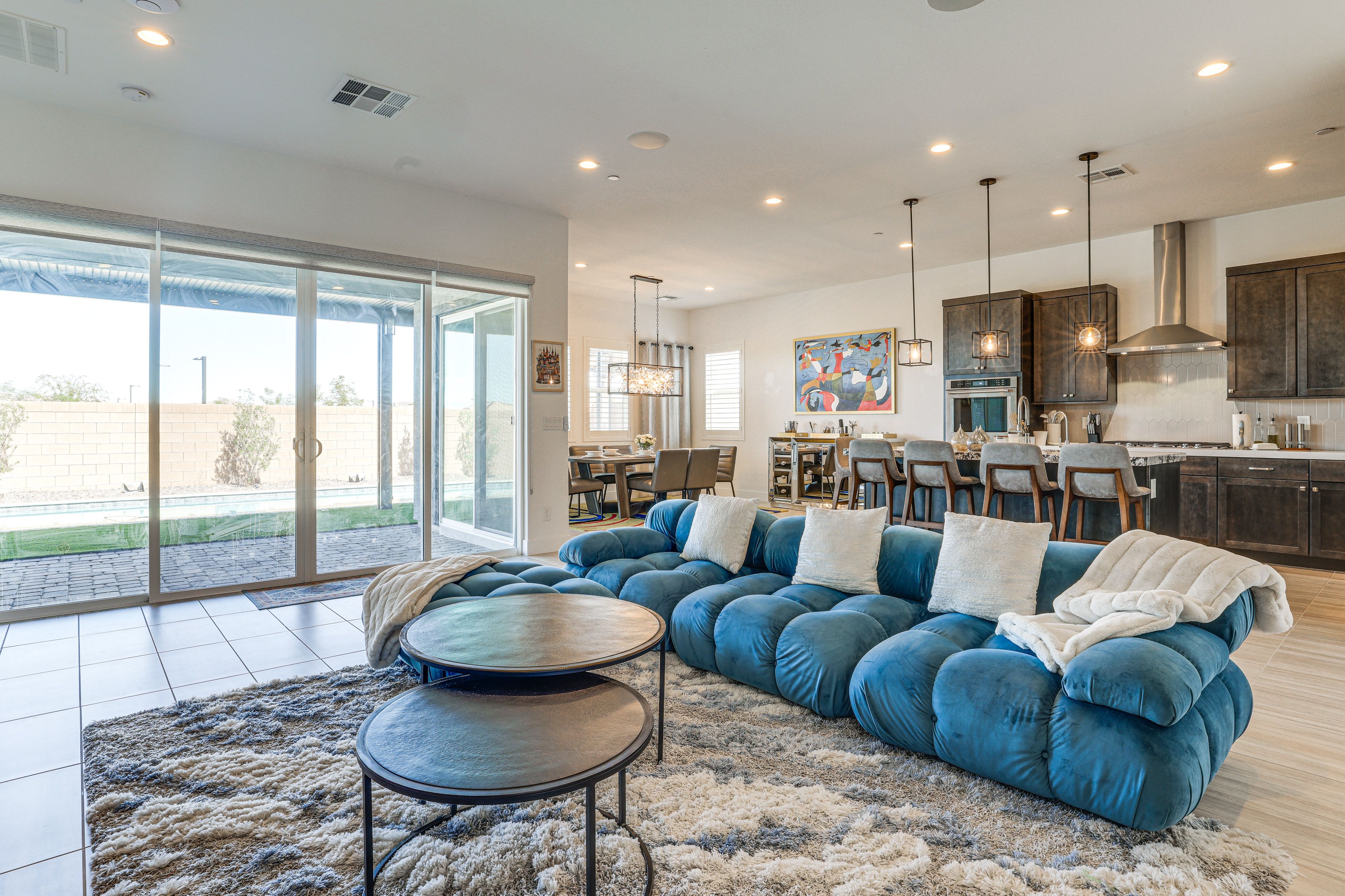 Living Room | Smart TV