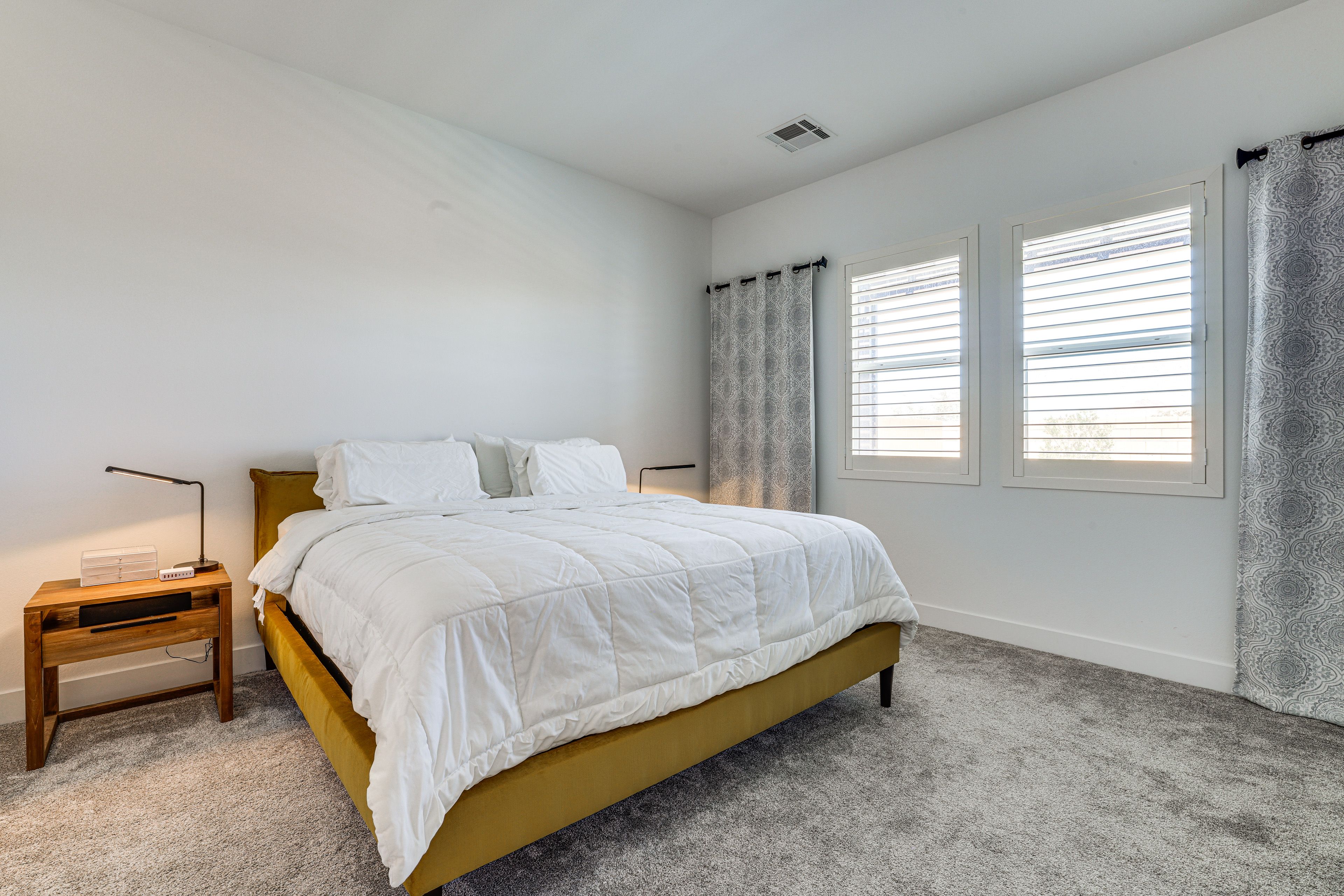 Bedroom | King Bed | Smart TV