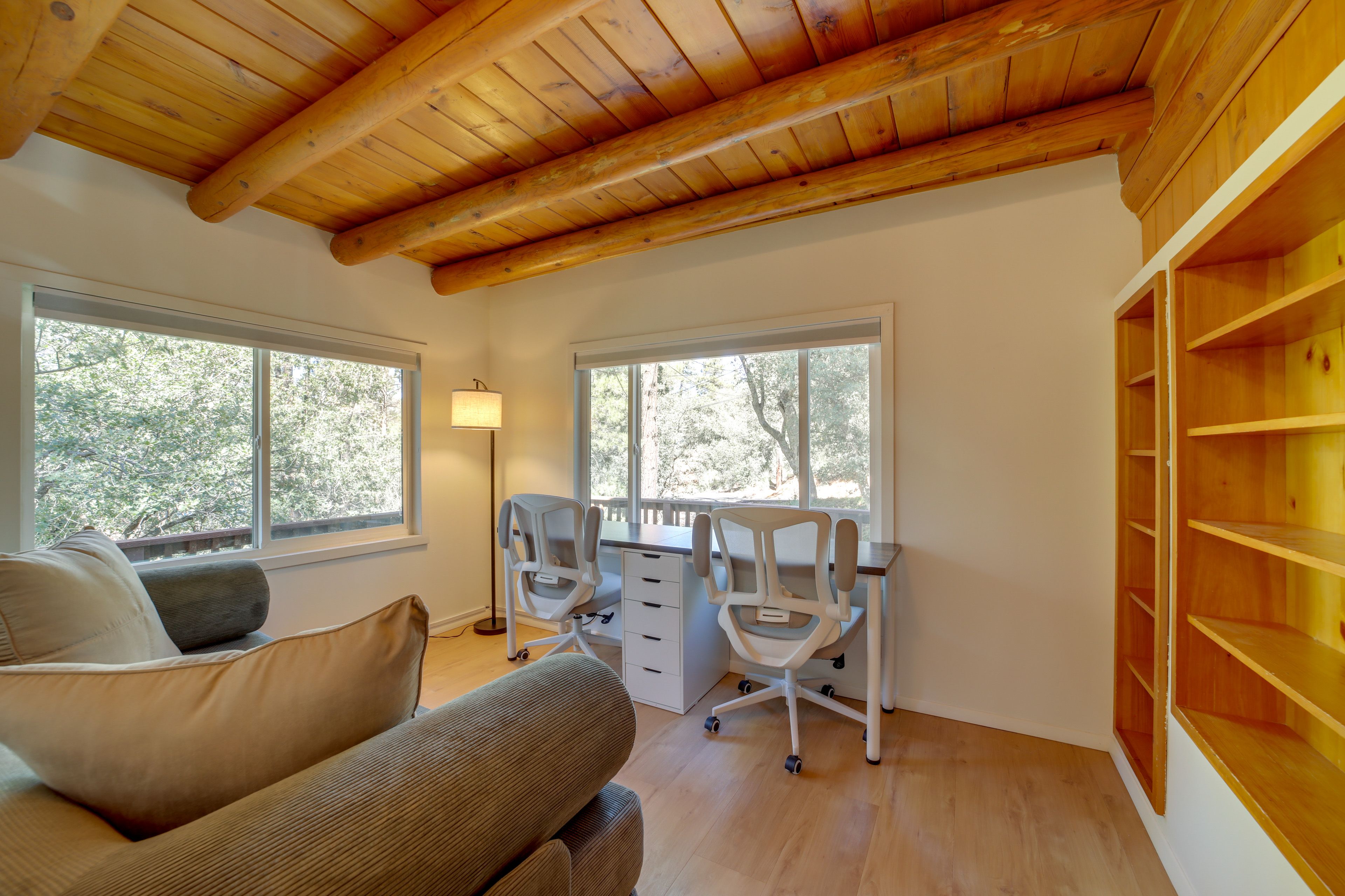 Bedroom | Queen Sleeper Sofa | Home Office