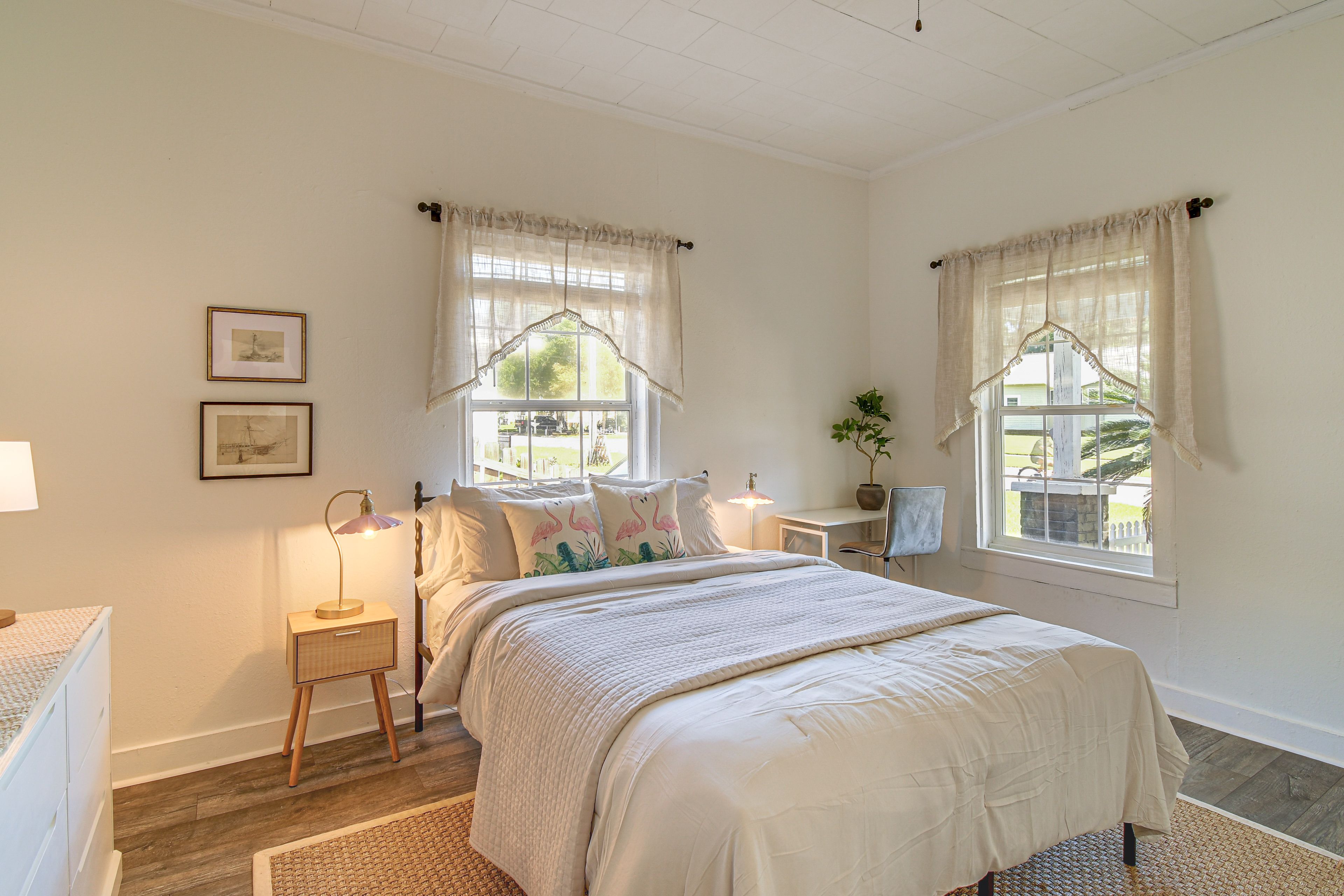 Bedroom 2 | Queen Bed