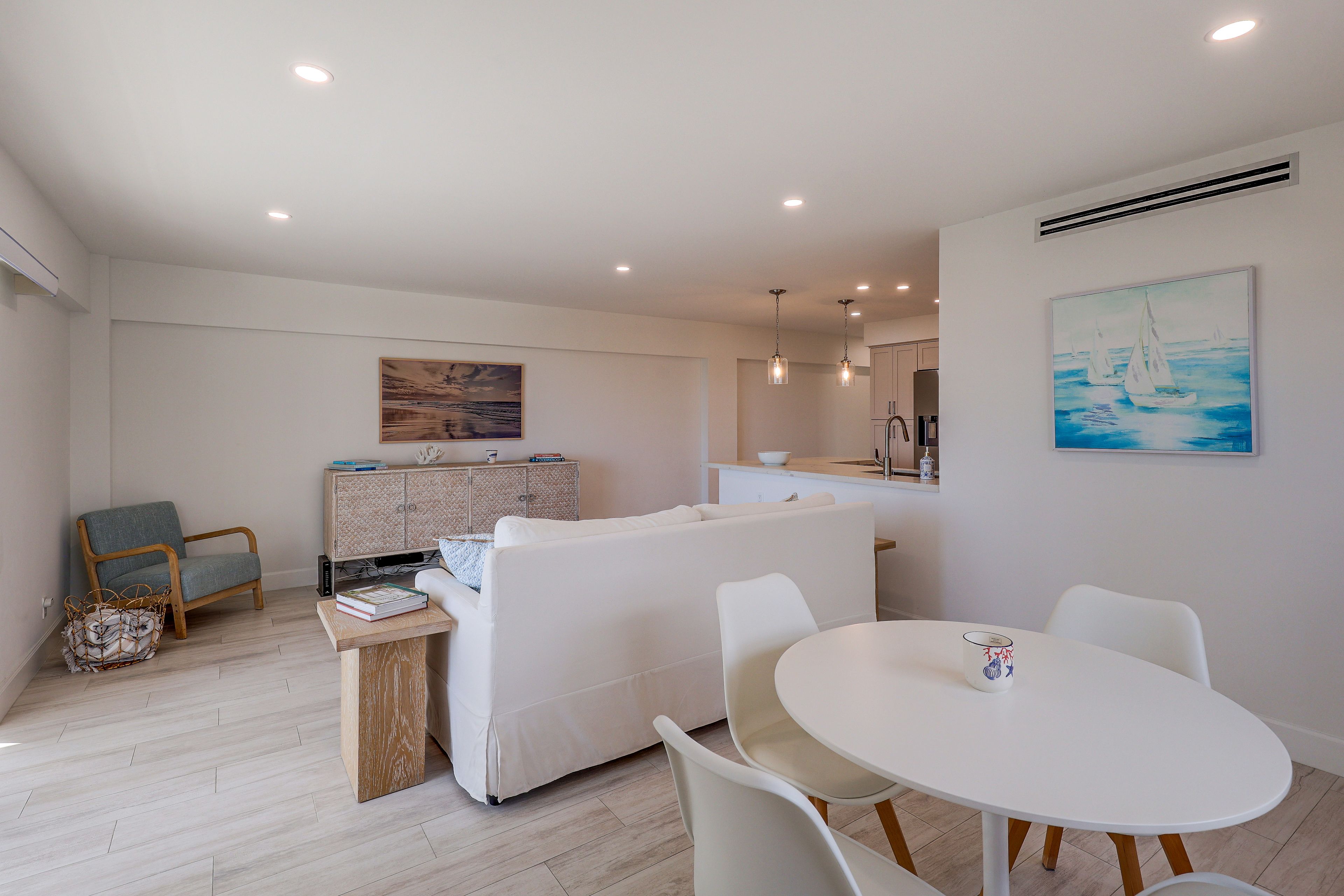 Interior Space | Single-Level Condo