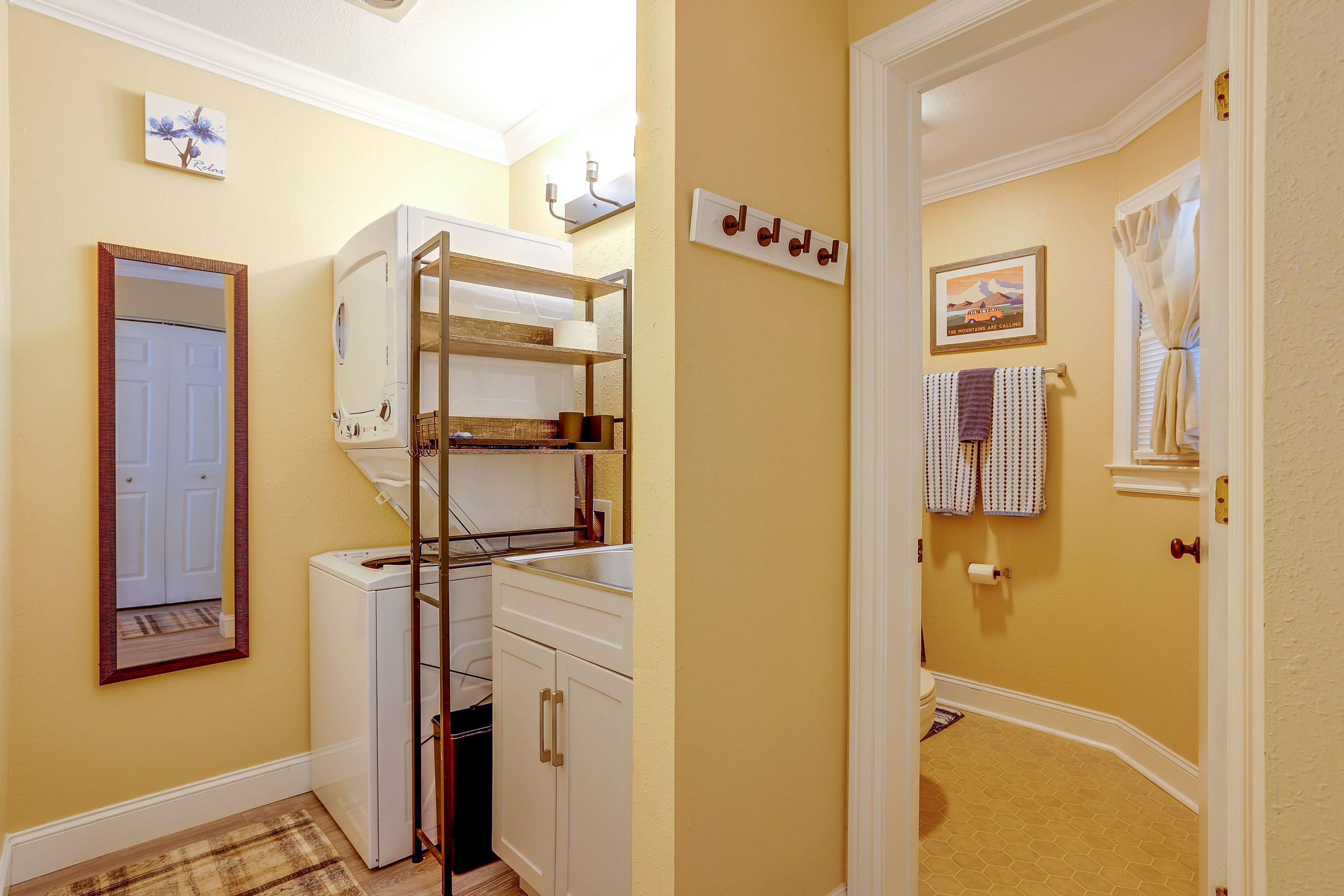 Full Bathroom | Washer & Dryer