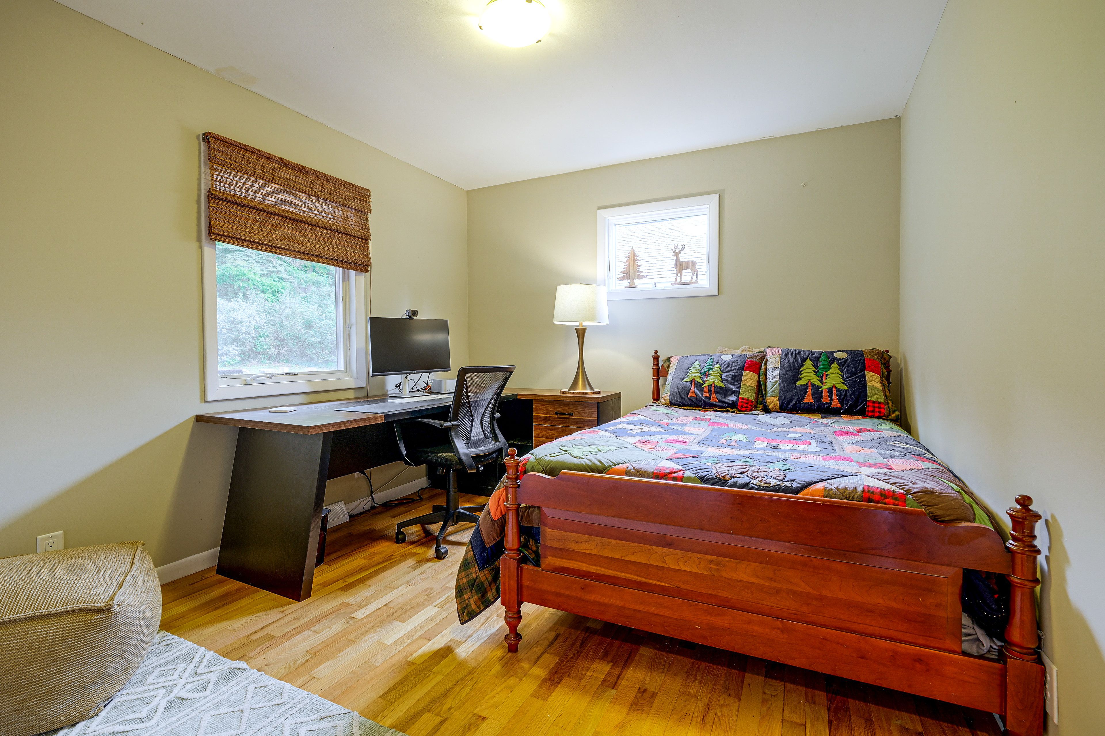 Bedroom | Queen Bed | 1st Floor