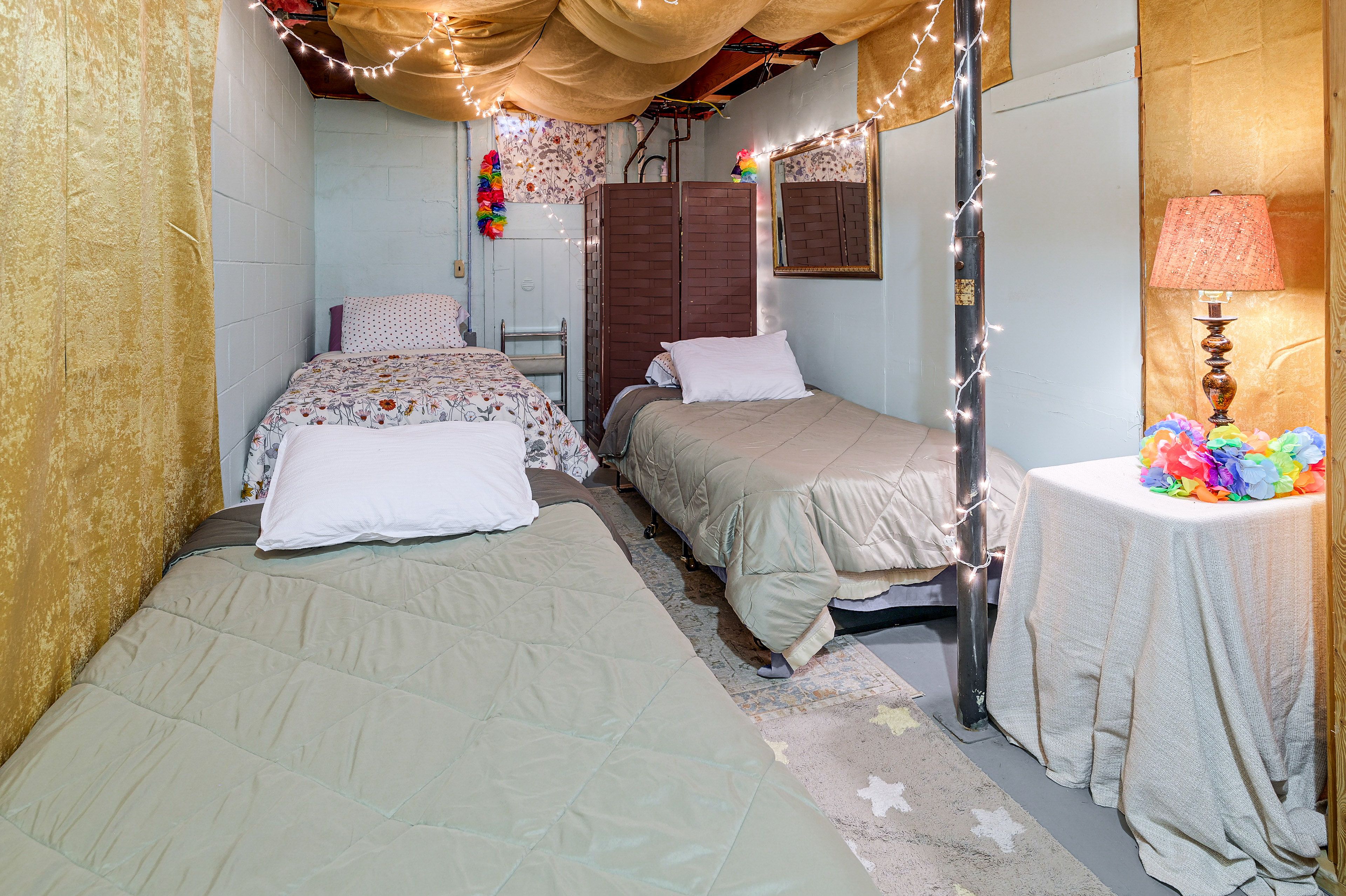 Basement Sleeping Area | 3 Twin Beds