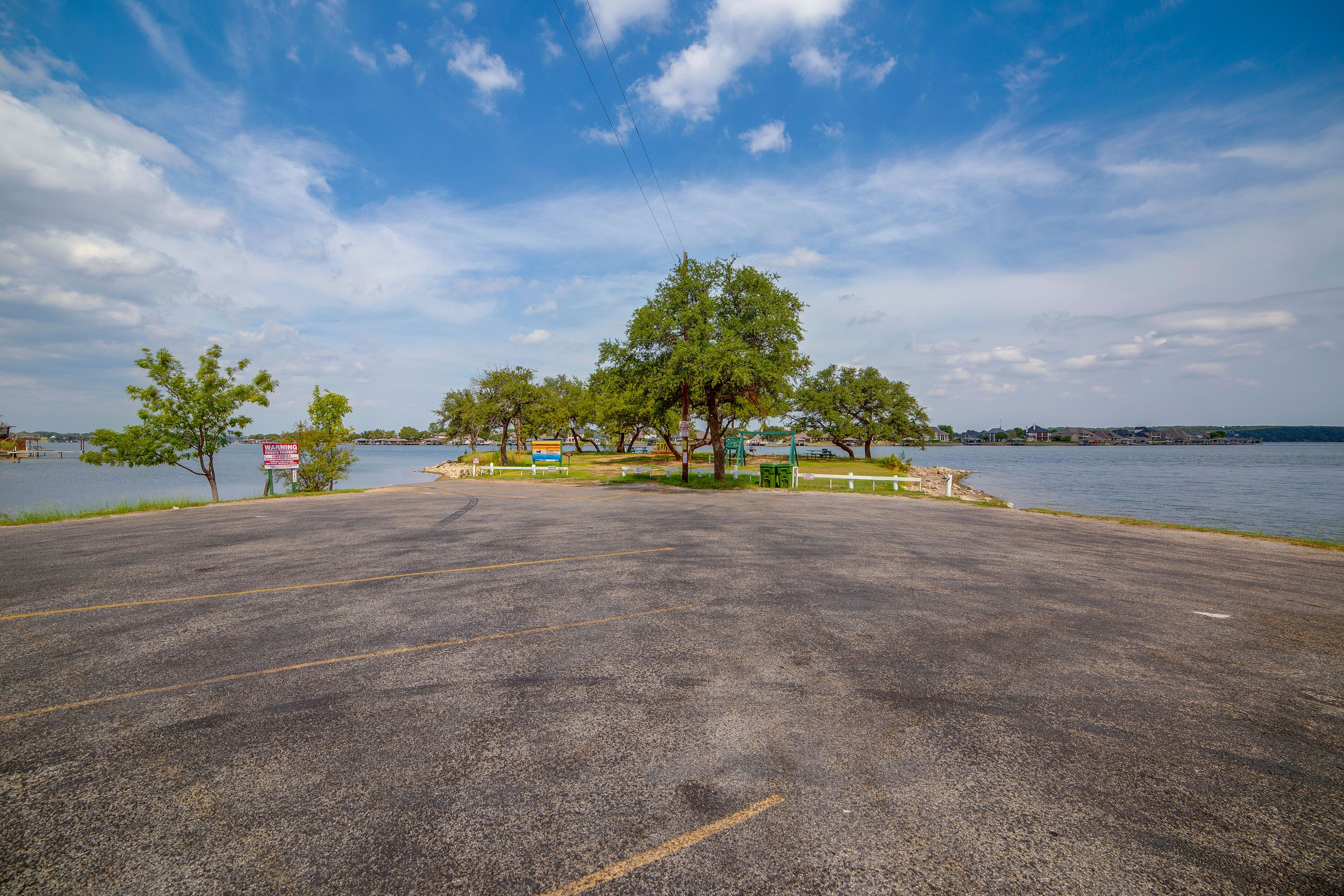 Comanche Cove | Community Amenities